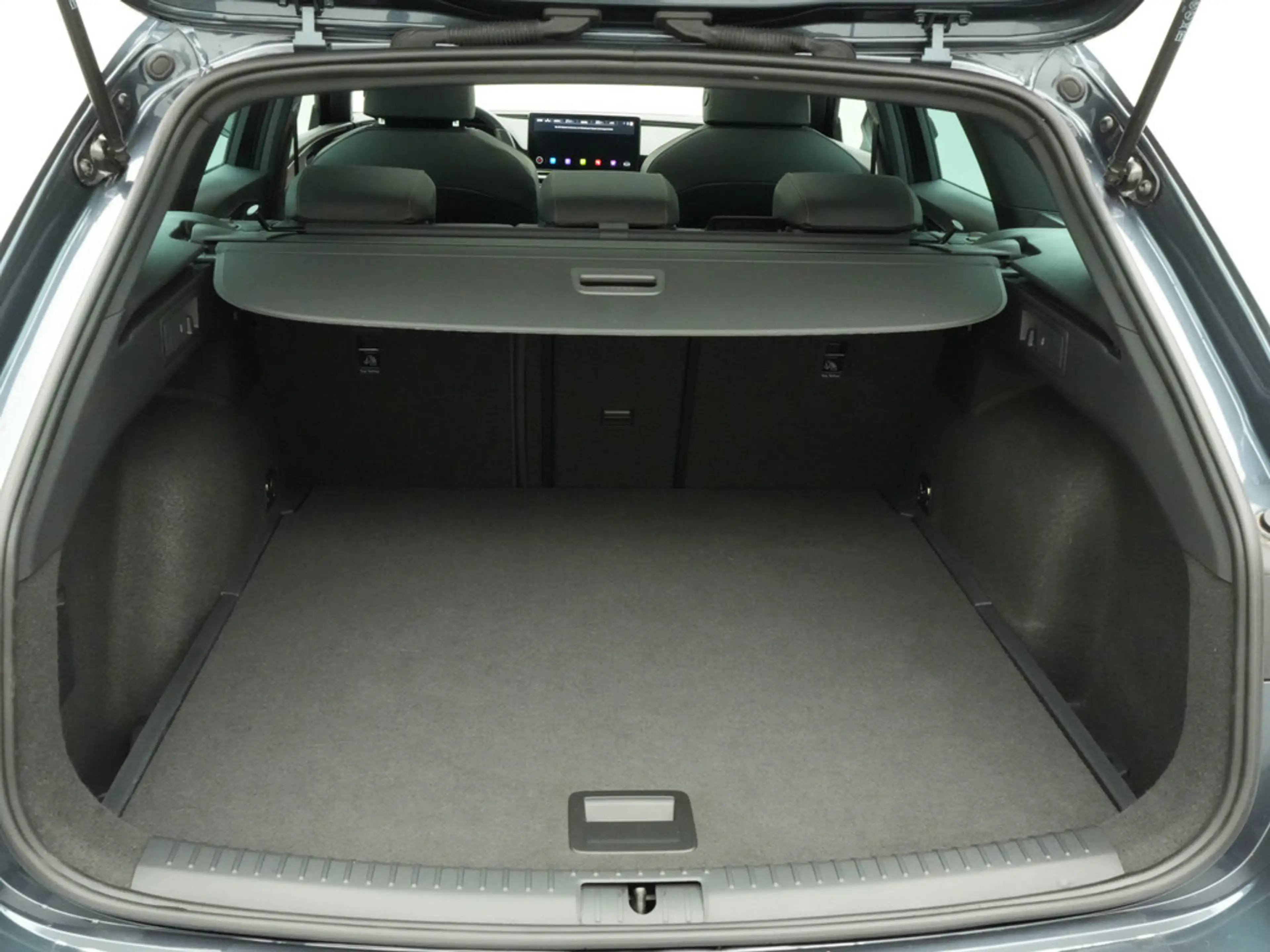 CUPRA Leon ST DSG PANO AHK ACC LEDER NAVI VIRT KAM — photo 7