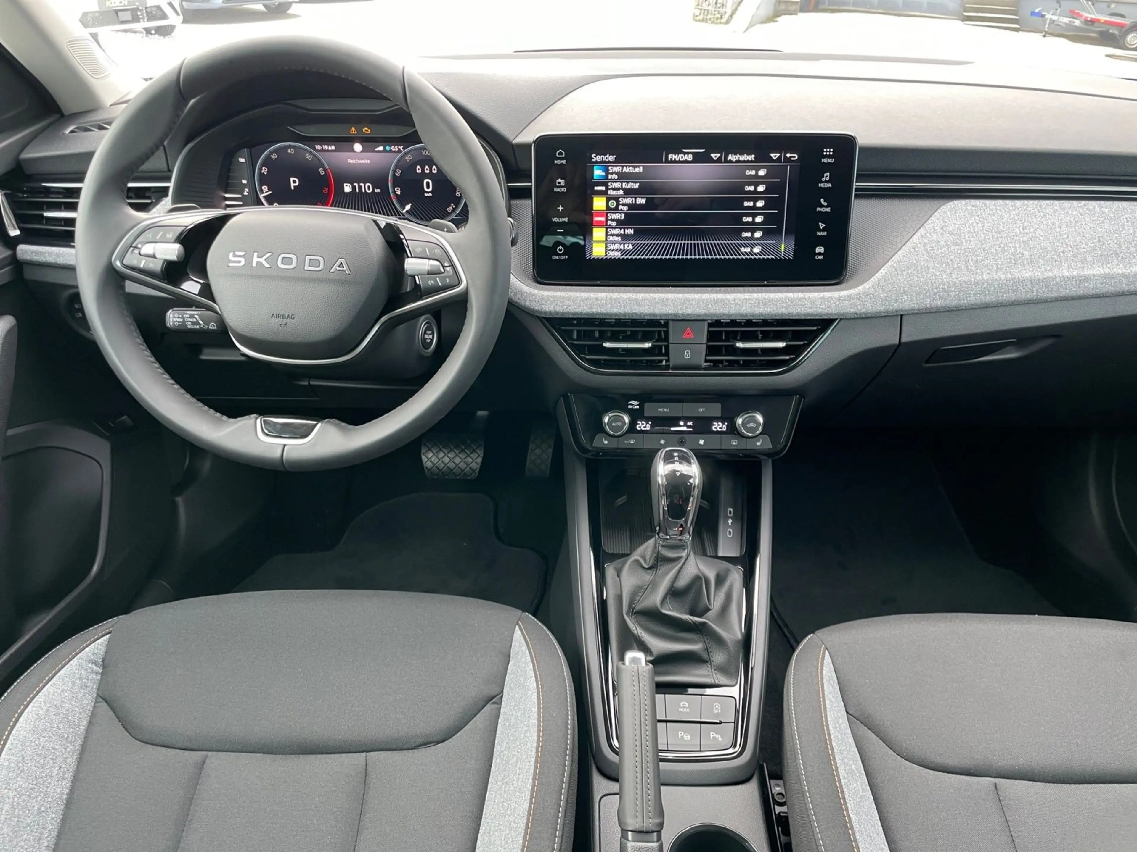 Skoda Kamiq Balance 1.5 TSI*DSG*NAVI*AHK*ACC*LED*RFK* — photo 8
