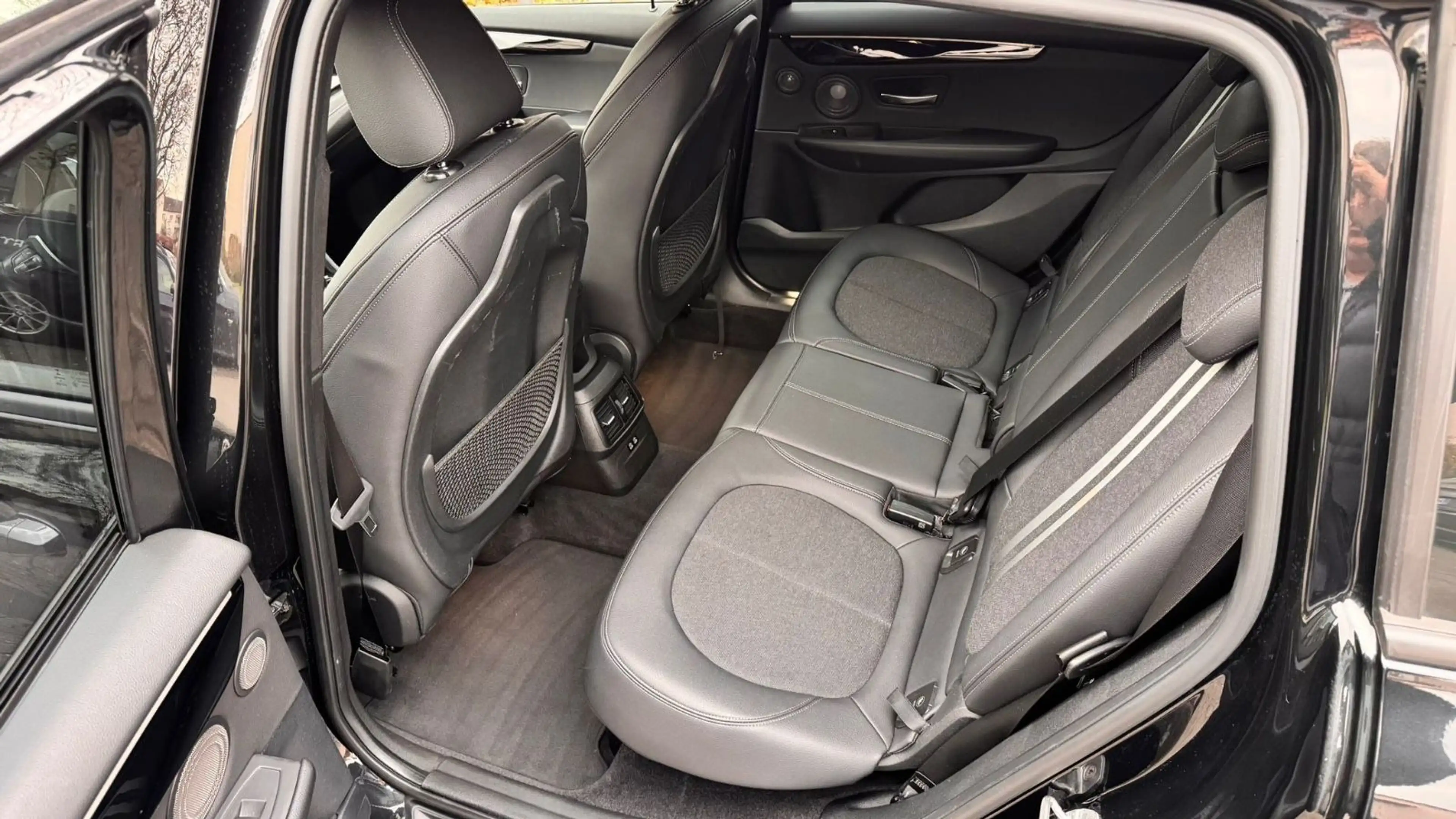 BMW 220 d Gran Tourer xDrive Sport Line — photo 8