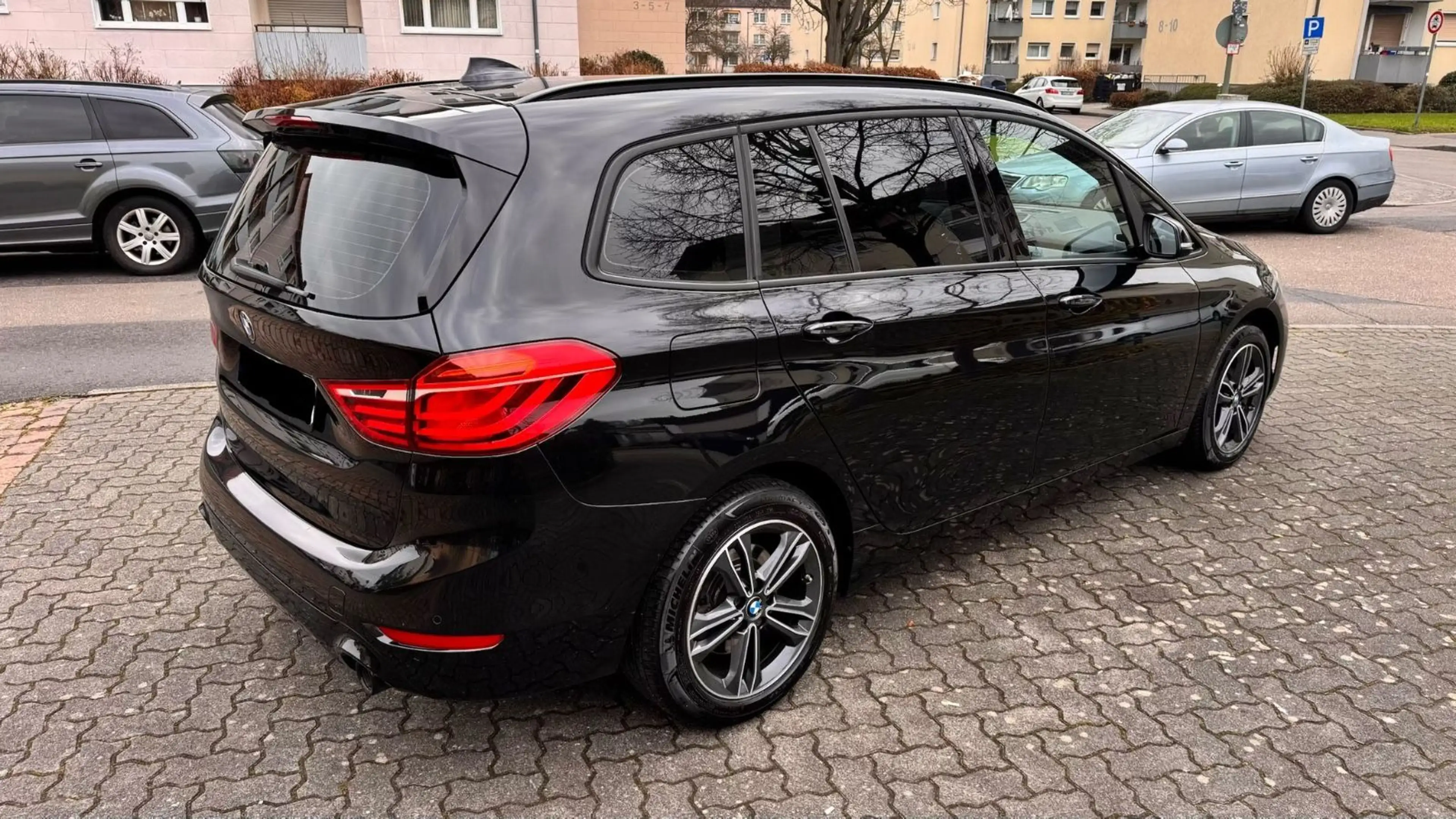 BMW 220 d Gran Tourer xDrive Sport Line — photo 4