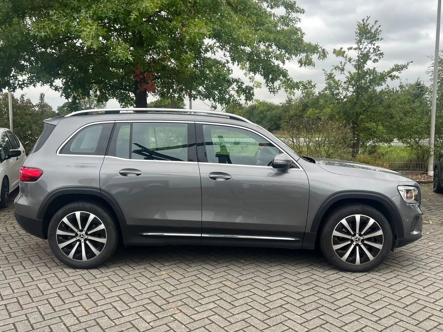 Mercedes-Benz GLB 180 / Kamera Gris - 2