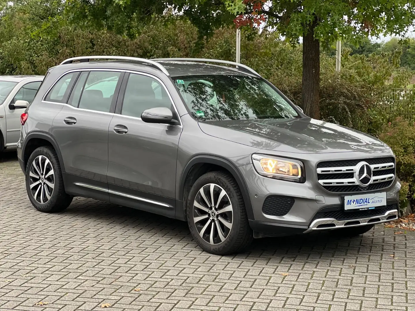 Mercedes-Benz GLB 180 / Kamera Gris - 1