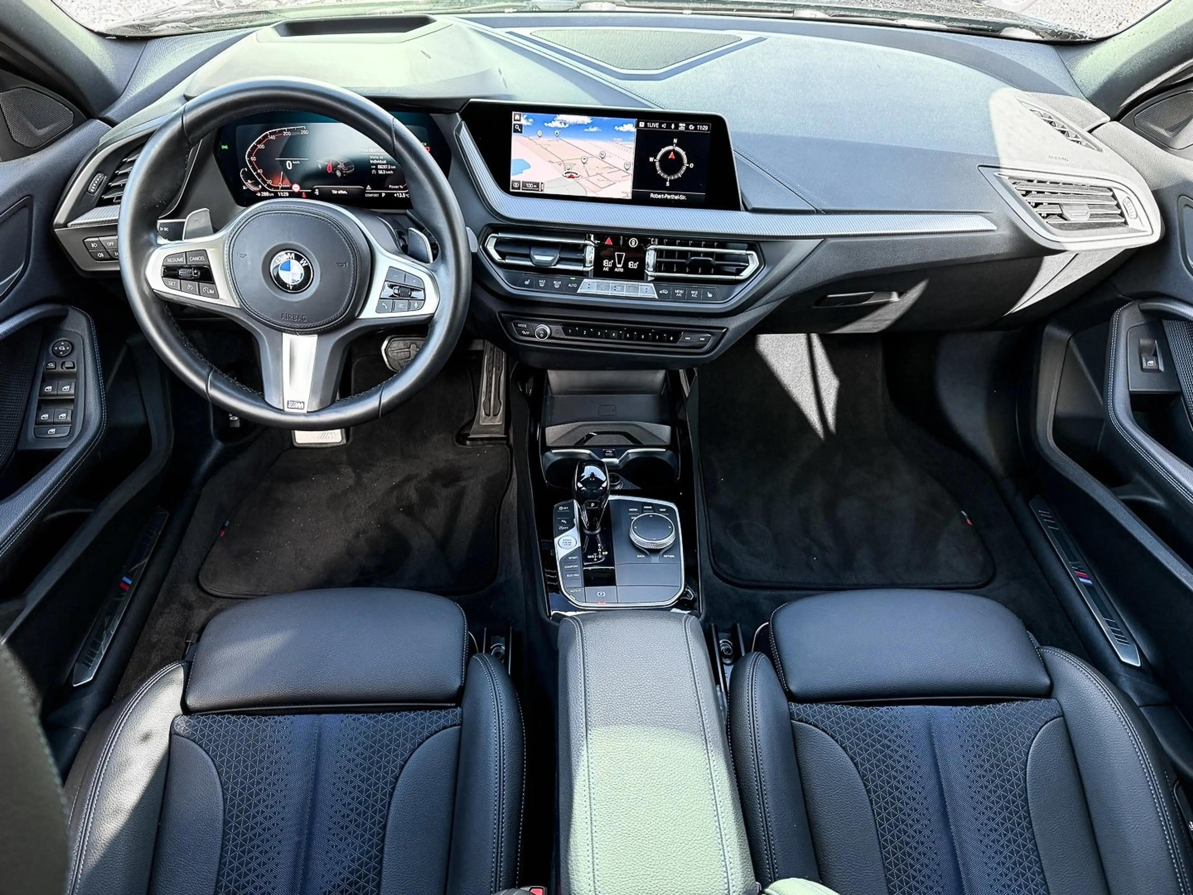 BMW 120 i HUD+PANO+RFK+NAVI+LED+PDC+V+H — photo 10