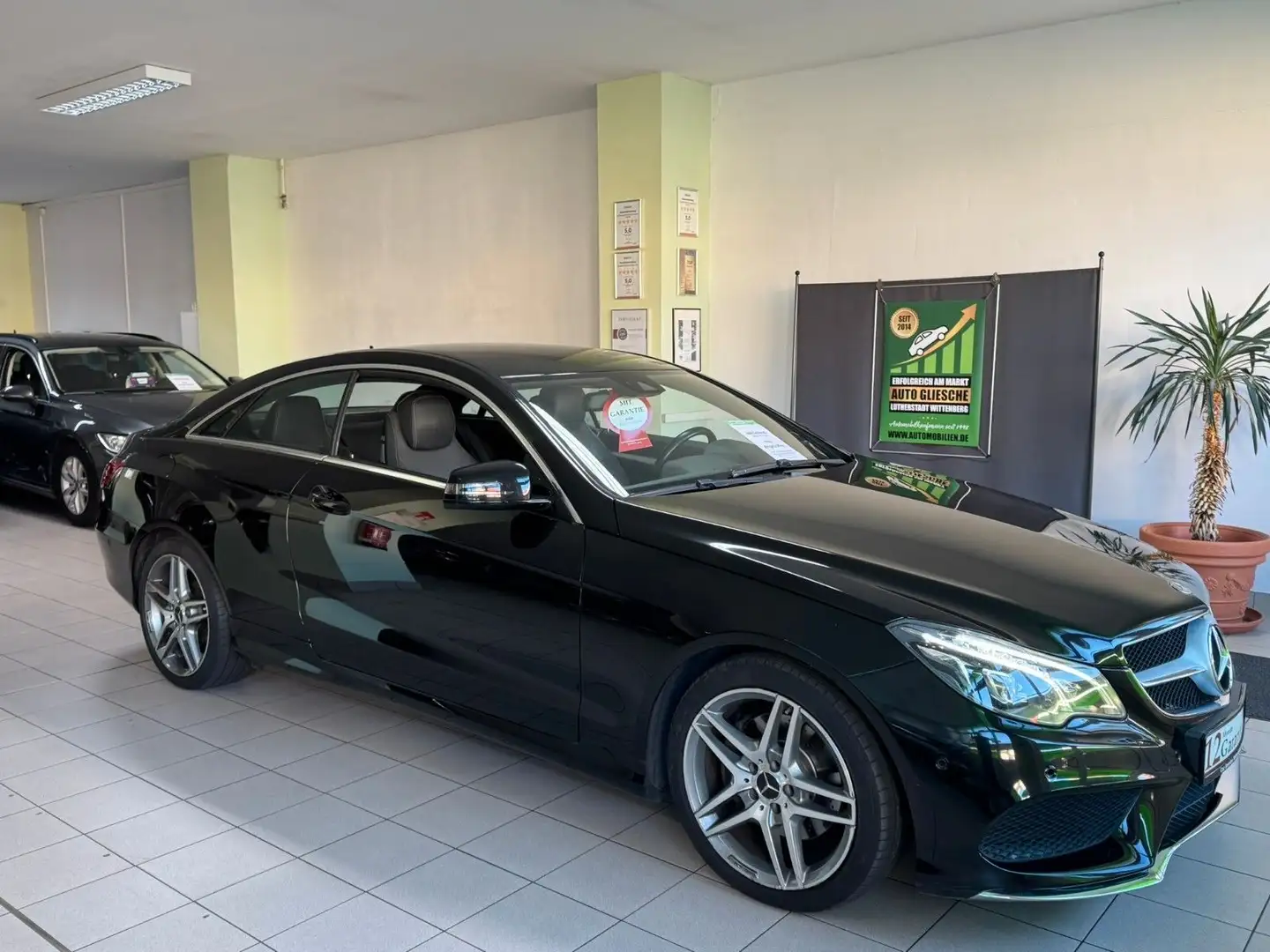 Mercedes-Benz E 320 Coupe ! V6 AMG-Line... Schwarz - 2