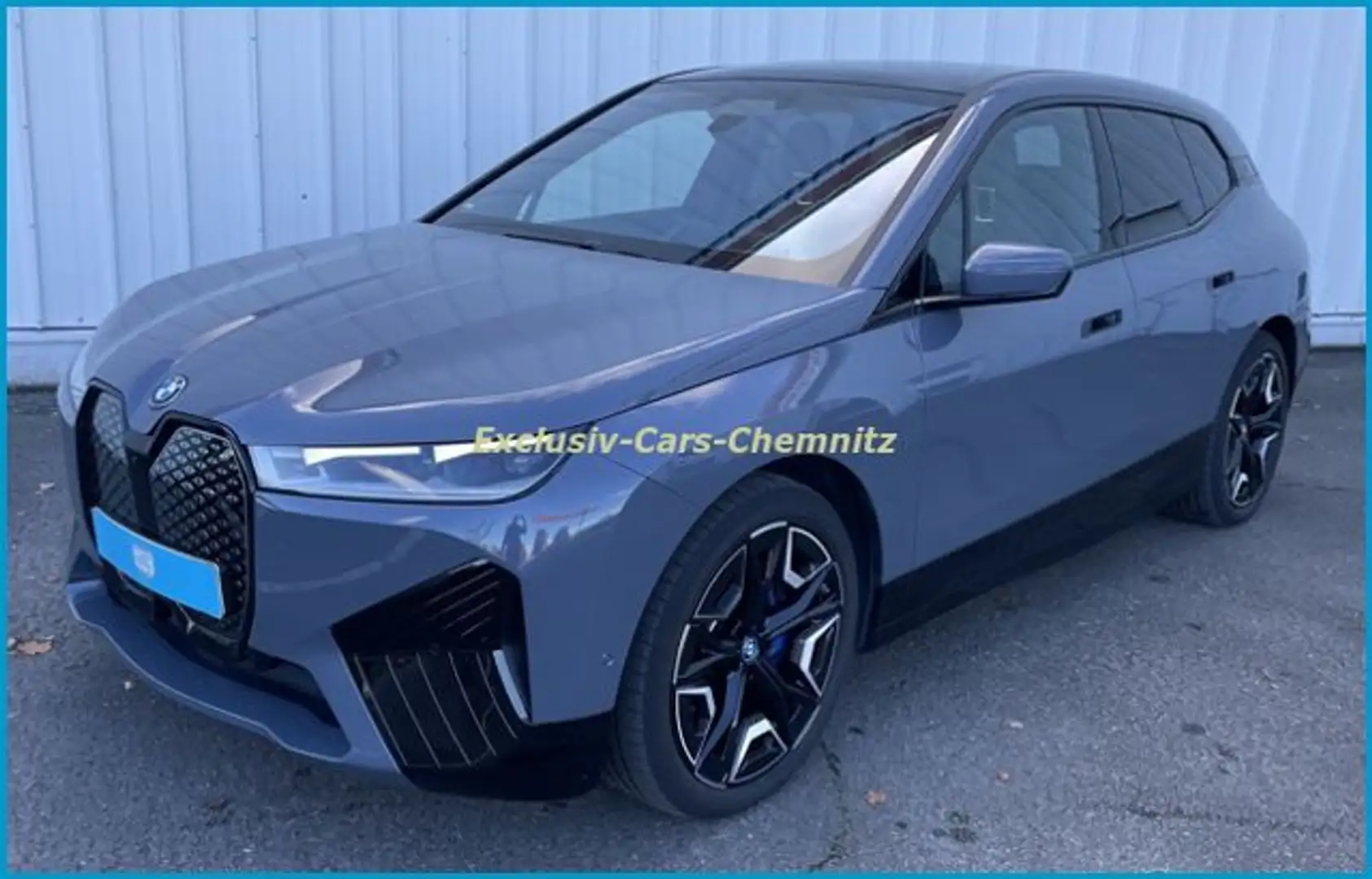 BMW iX 40 xDrive Sport AHK H/K Garantie unfallfrei Indivi Šedá - 2