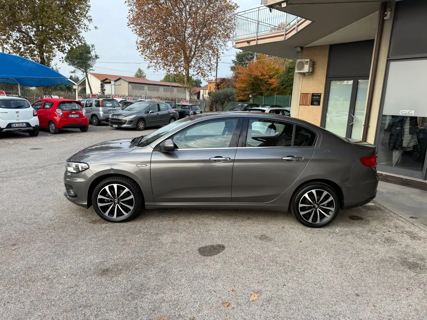 Fiat Tipo Opening edition Plus Gris - 2