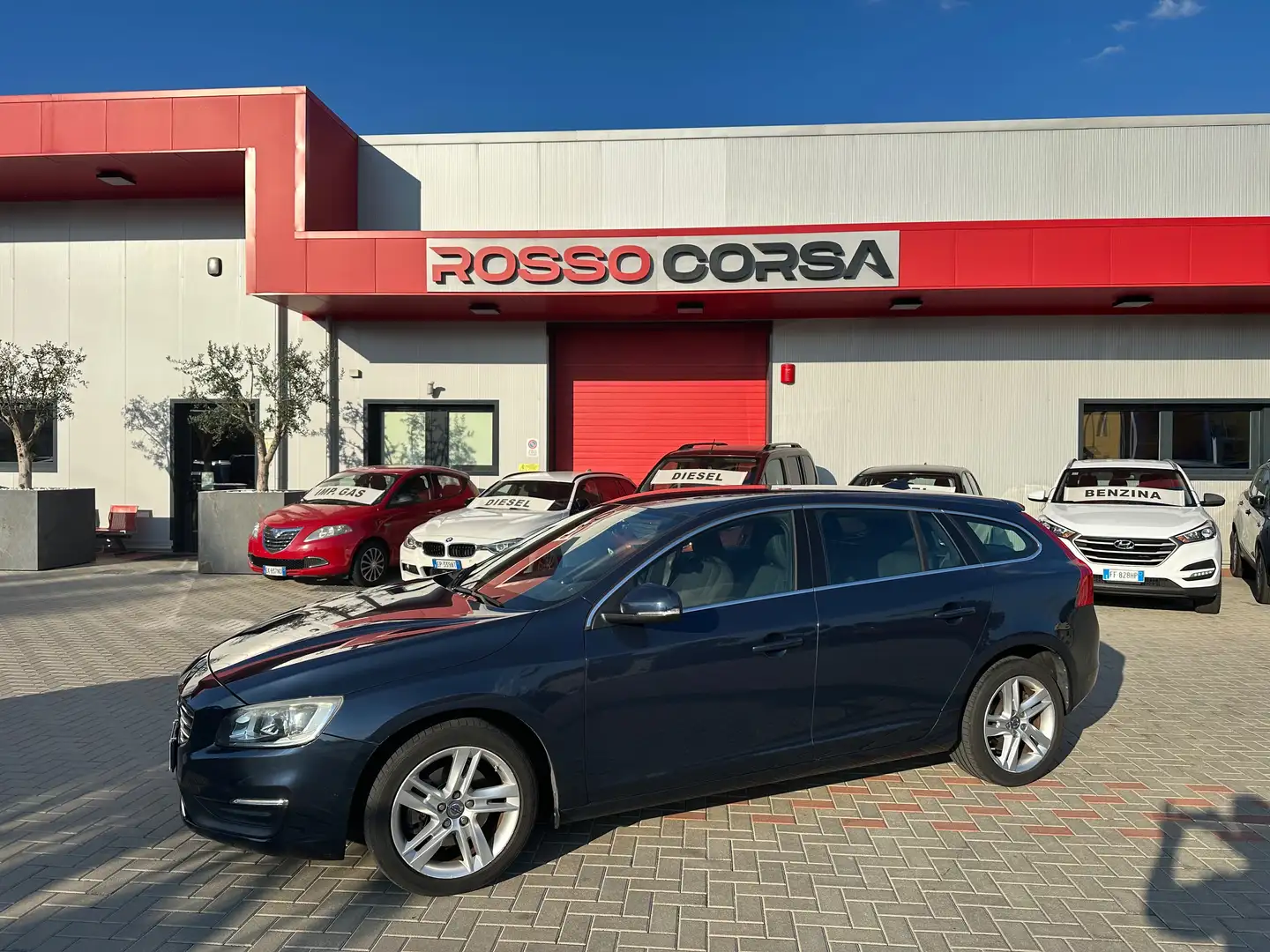 Volvo V60 1.6 d2 Summum UNIPRO Blu/Azzurro - 1