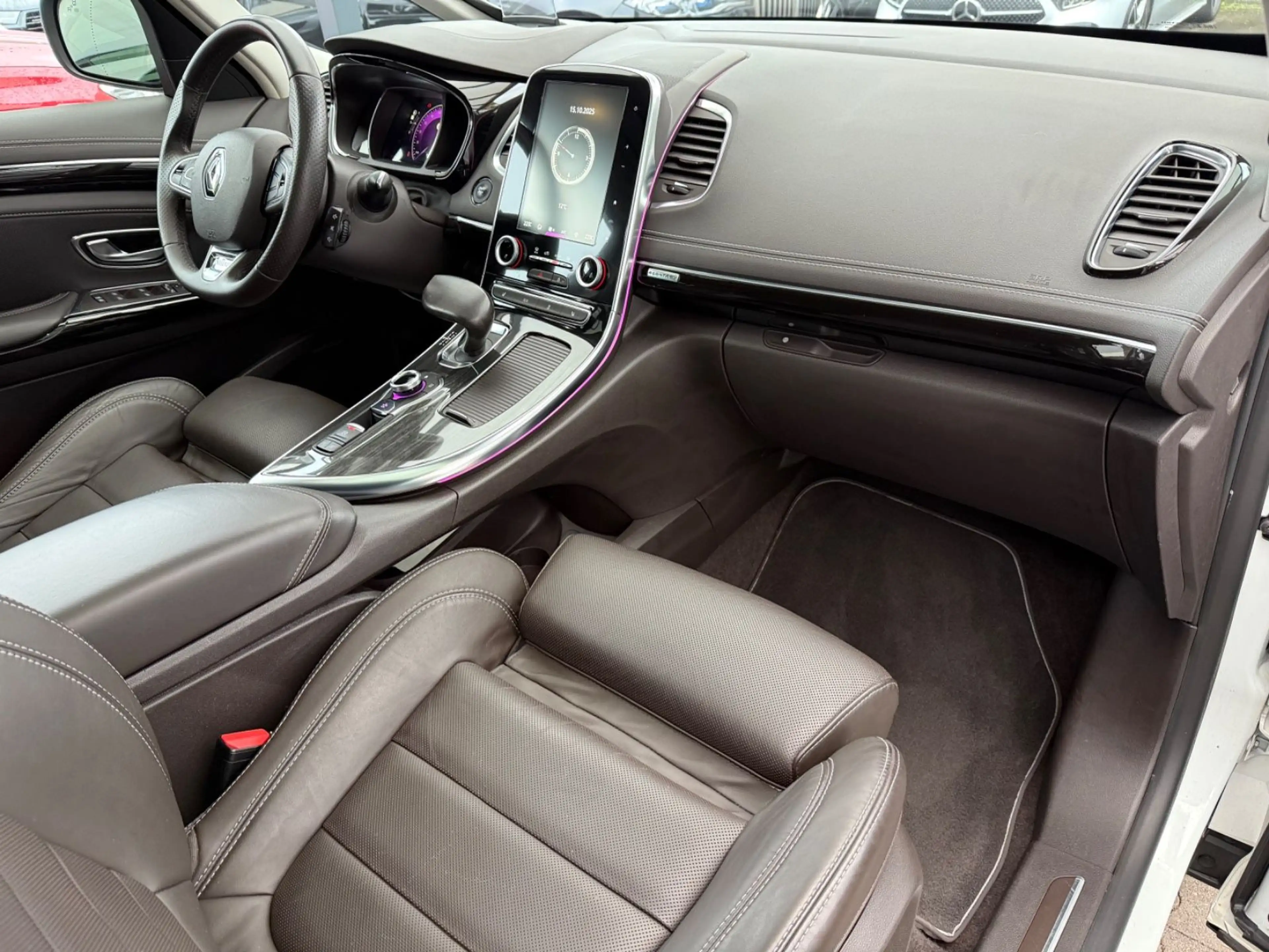 Renault Espace V Initiale Paris 7-SITZER*PANO*360°*SPUR — photo 8