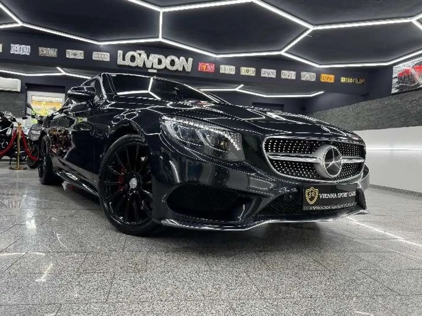 Mercedes-Benz S 500 4MATIC Coupe Aut.*AMG-Paket*Designo*Mega-Voll* Black - 2