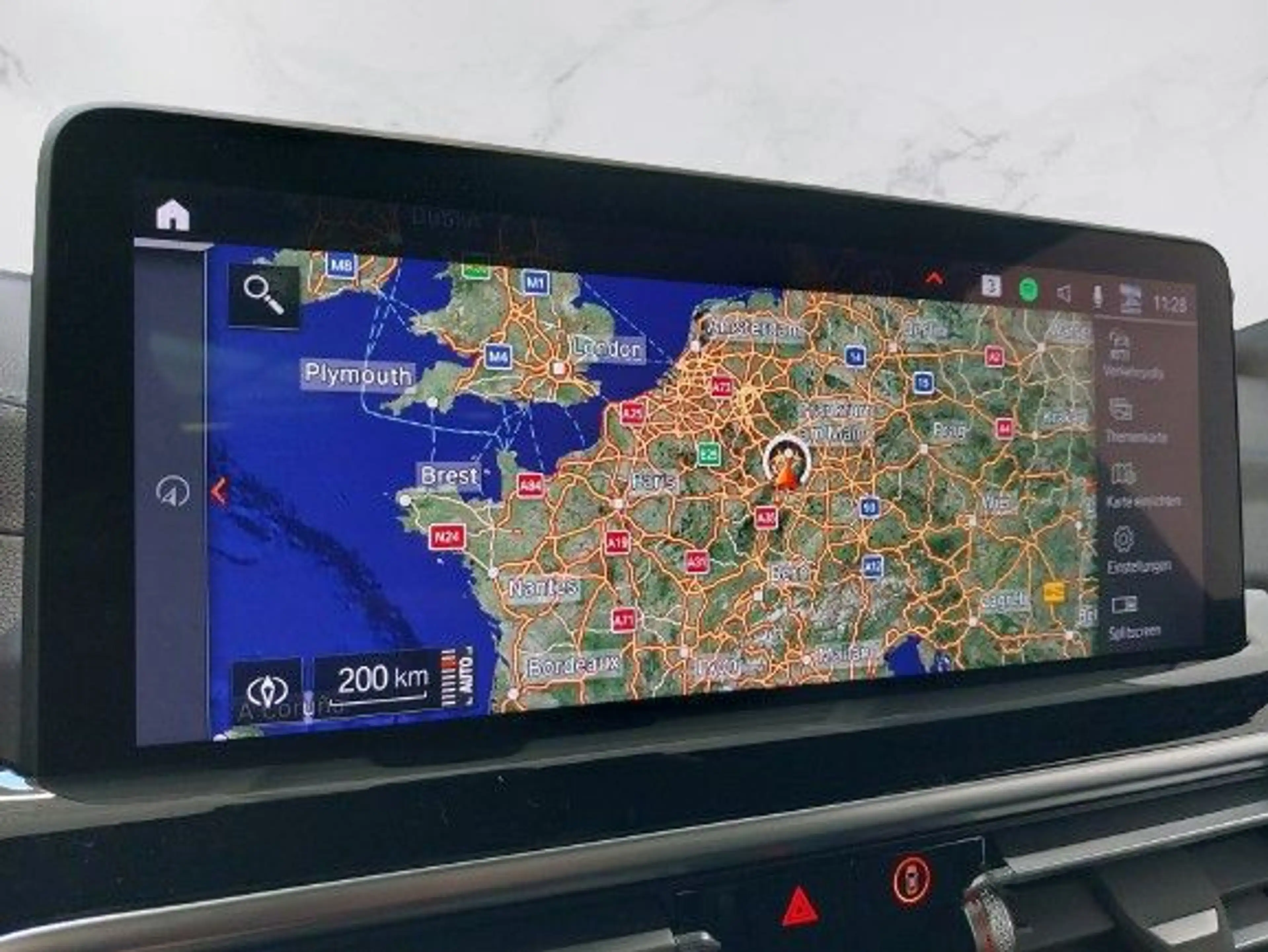 BMW iX3 Impressive — photo 10