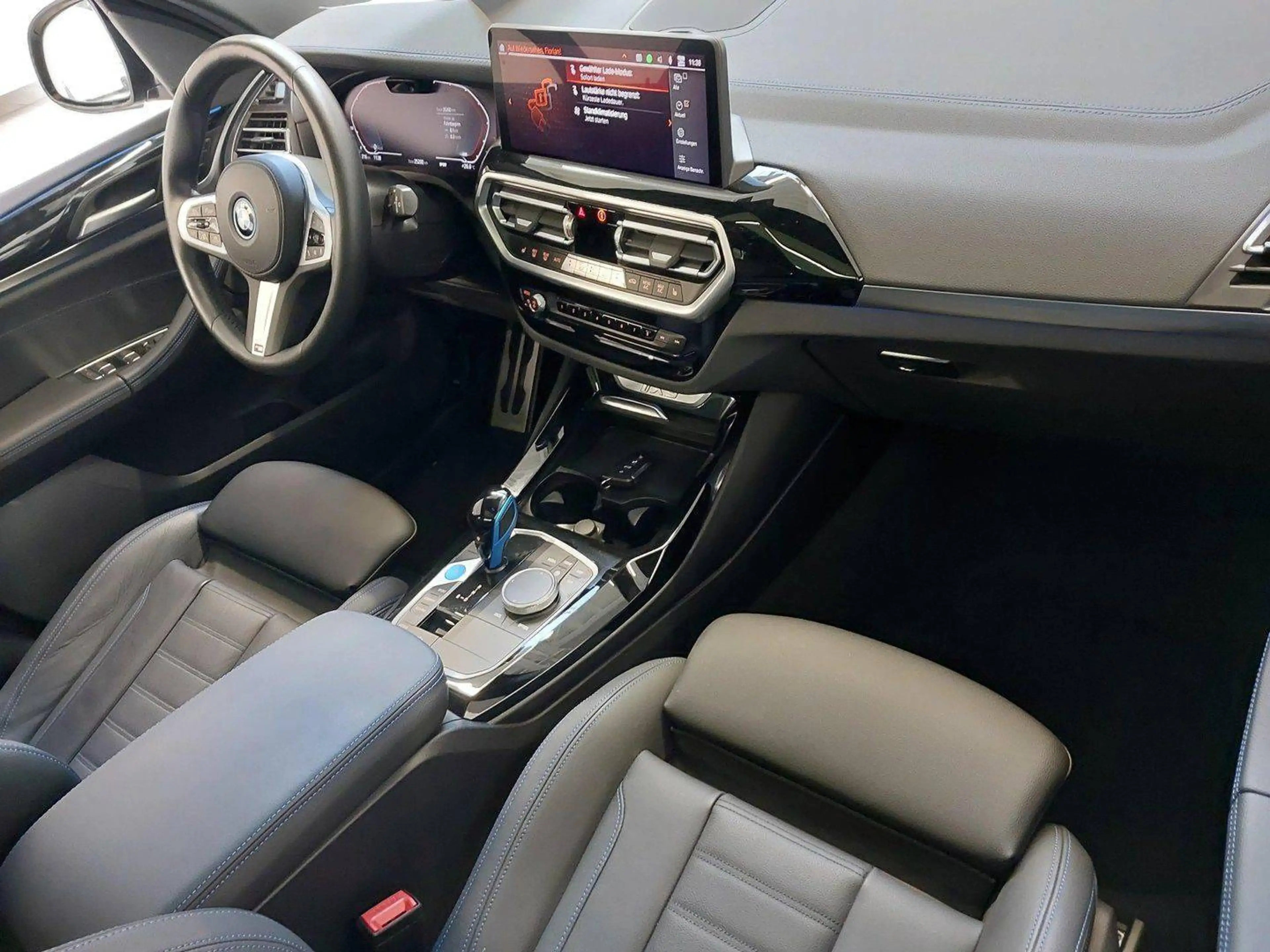 BMW iX3 Impressive — photo 6