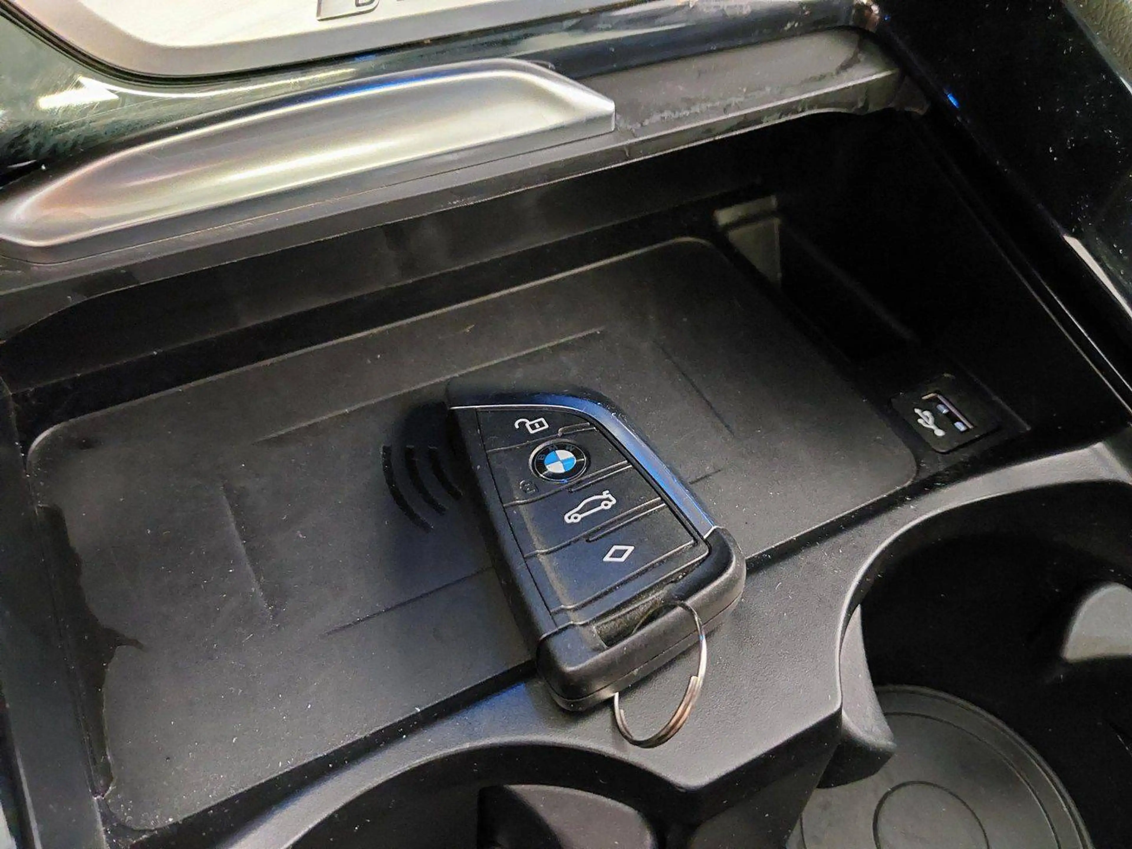 BMW iX3 Impressive — photo 14