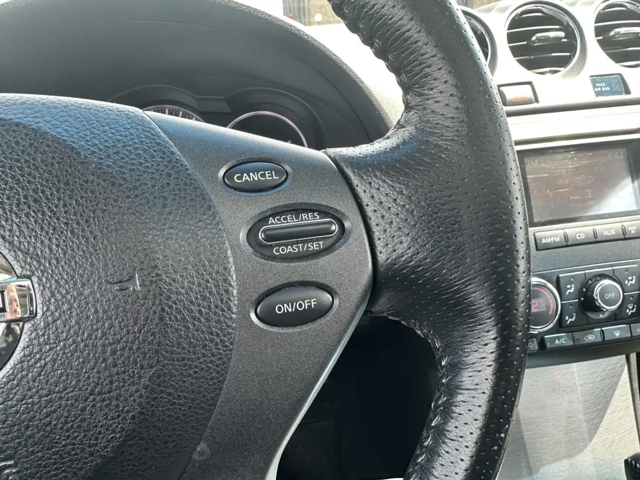 Nissan Altima снимка Nissan Altima