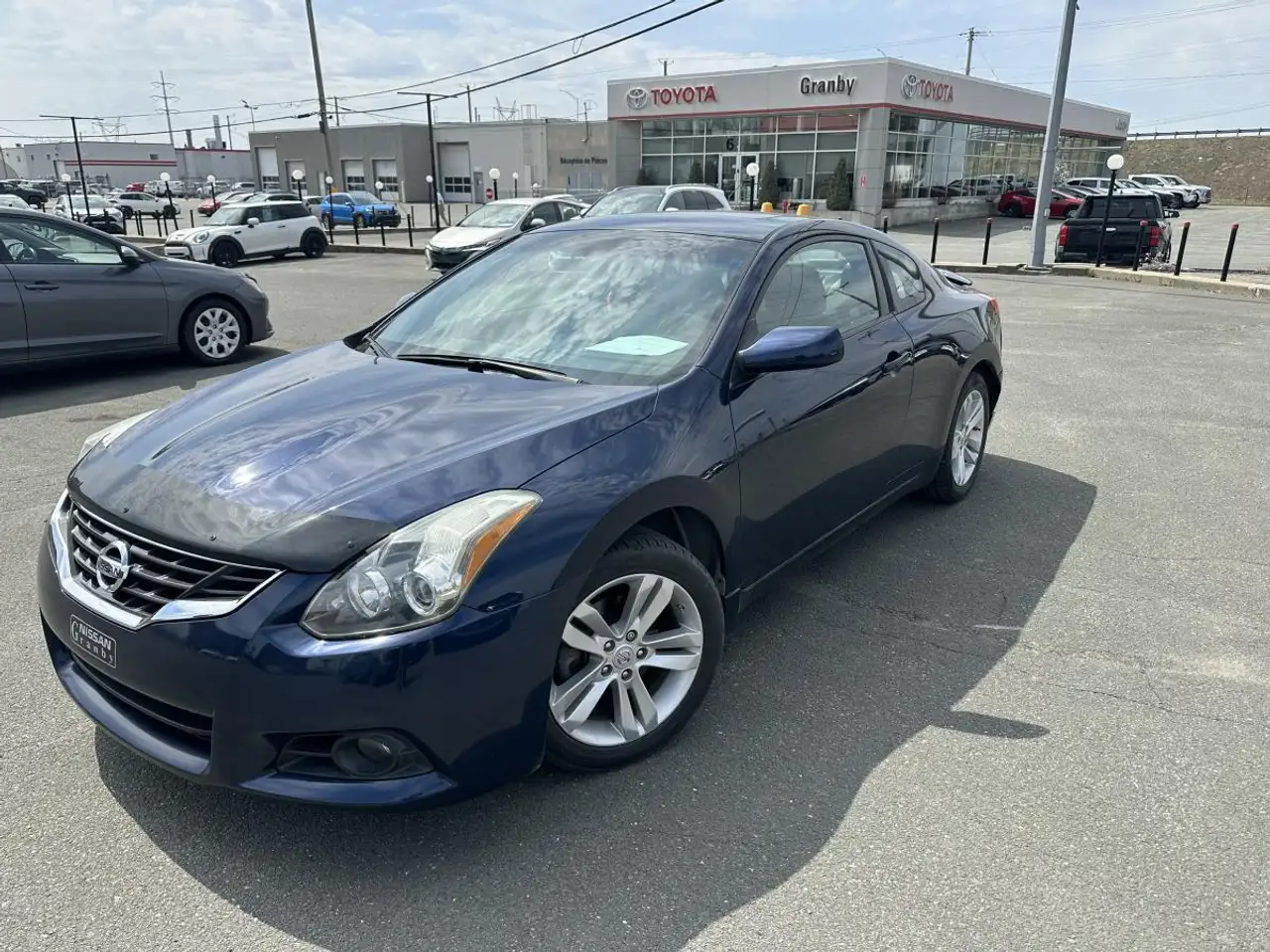 Nissan Altima снимка Nissan Altima