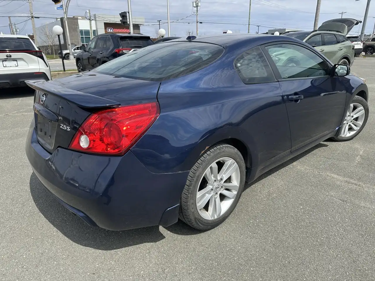 Nissan Altima снимка Nissan Altima