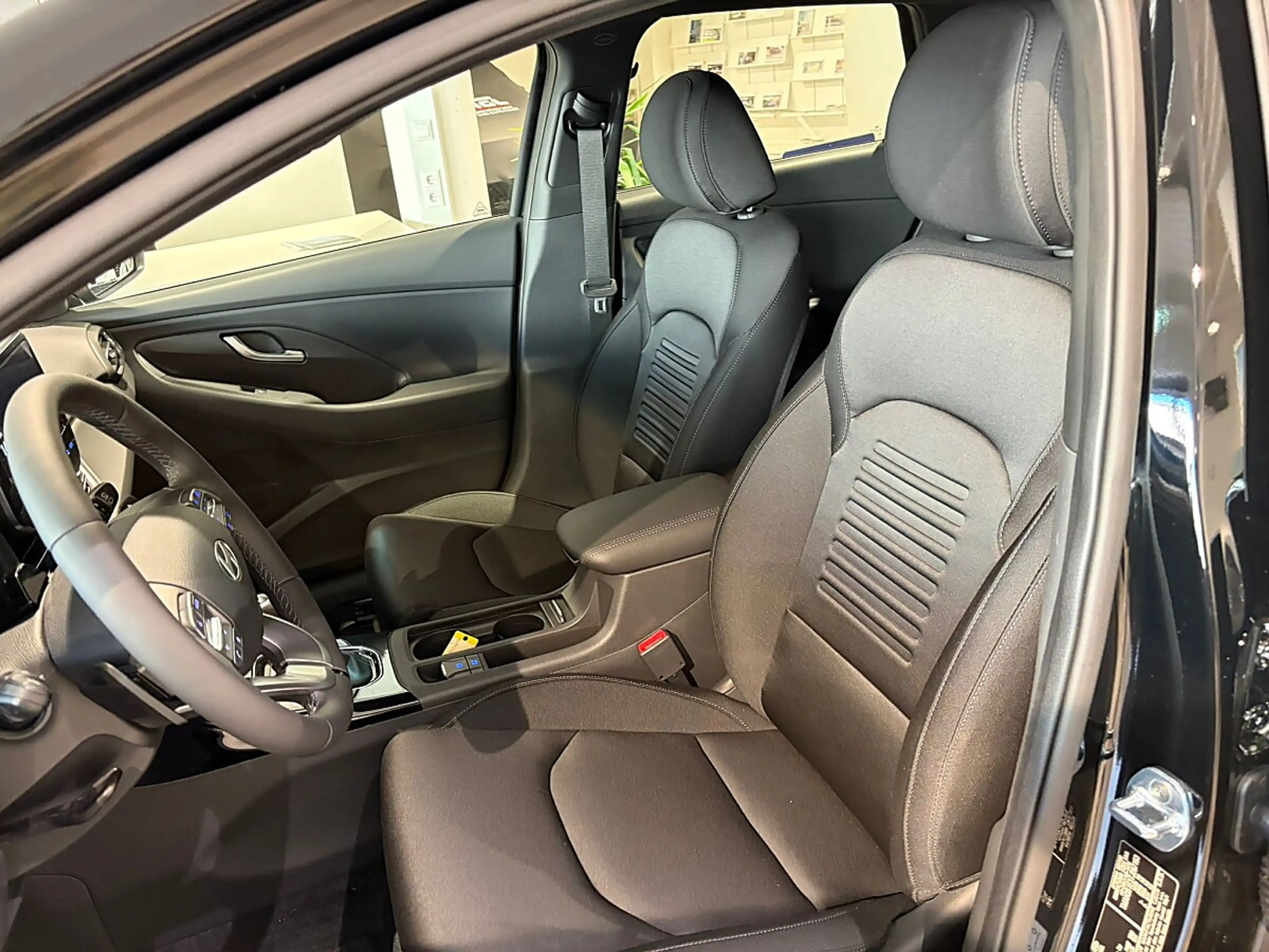 Hyundai i30 1,6 TGDI Comfort Line DCT — photo 12