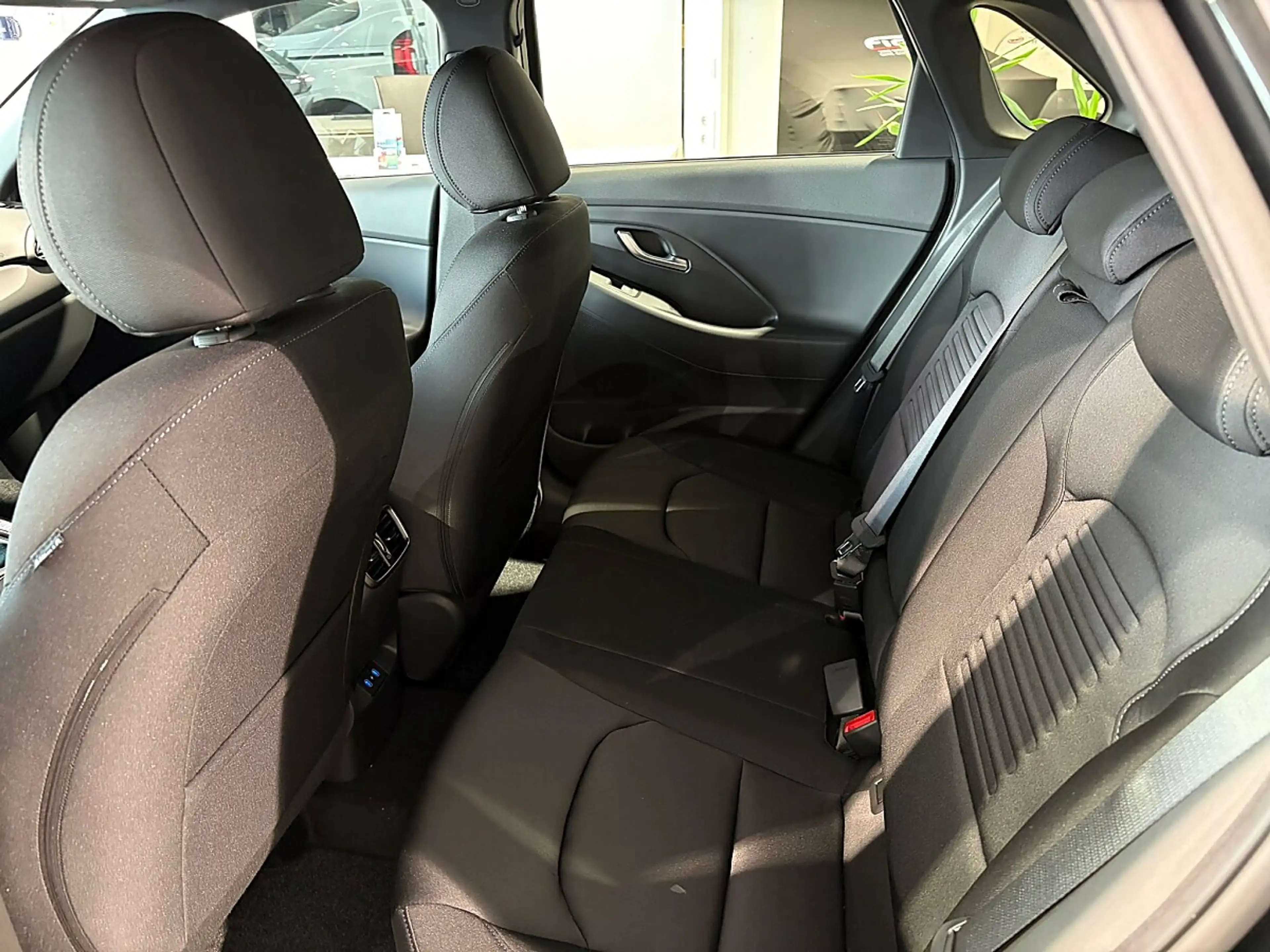 Hyundai i30 1,6 TGDI Comfort Line DCT — photo 10