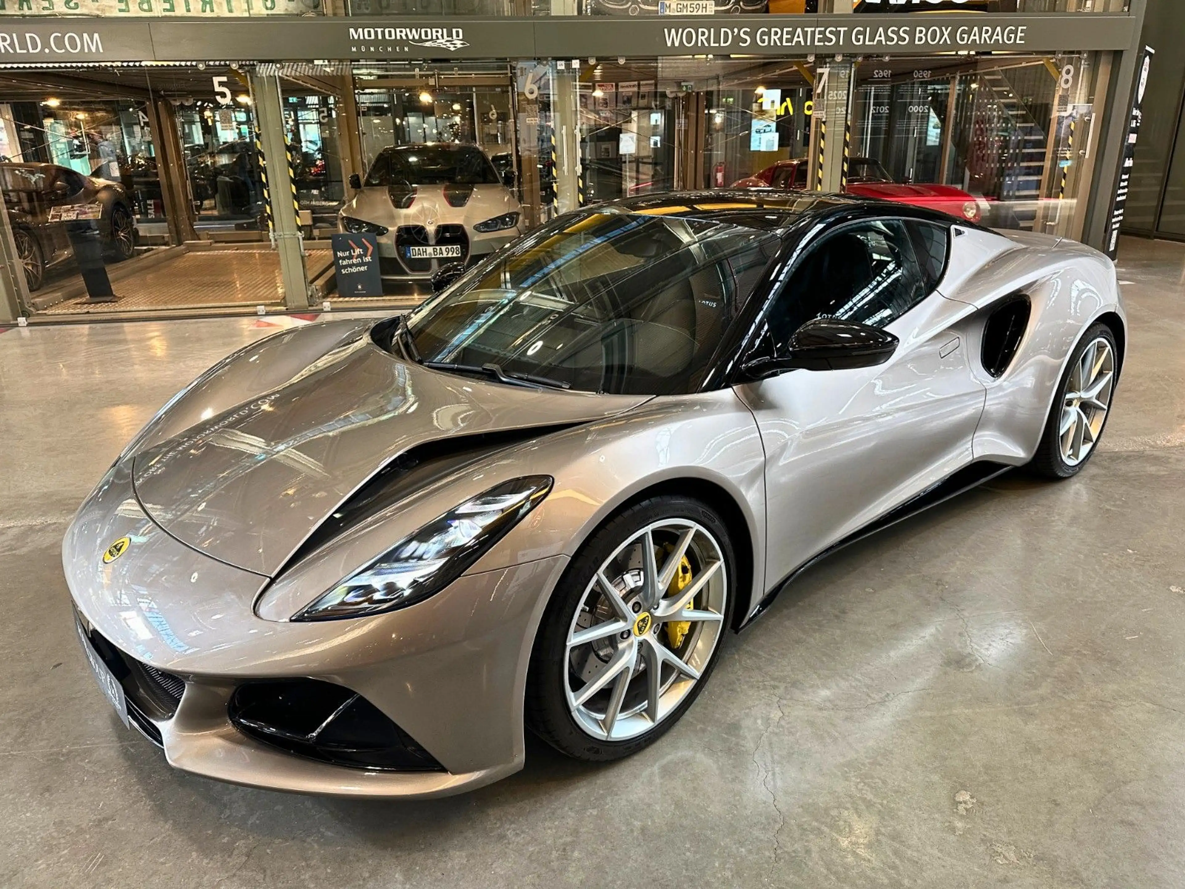 Lotus Emira 3.5 V6 475PS / Alcantara / TFT-Cockpit — photo 2