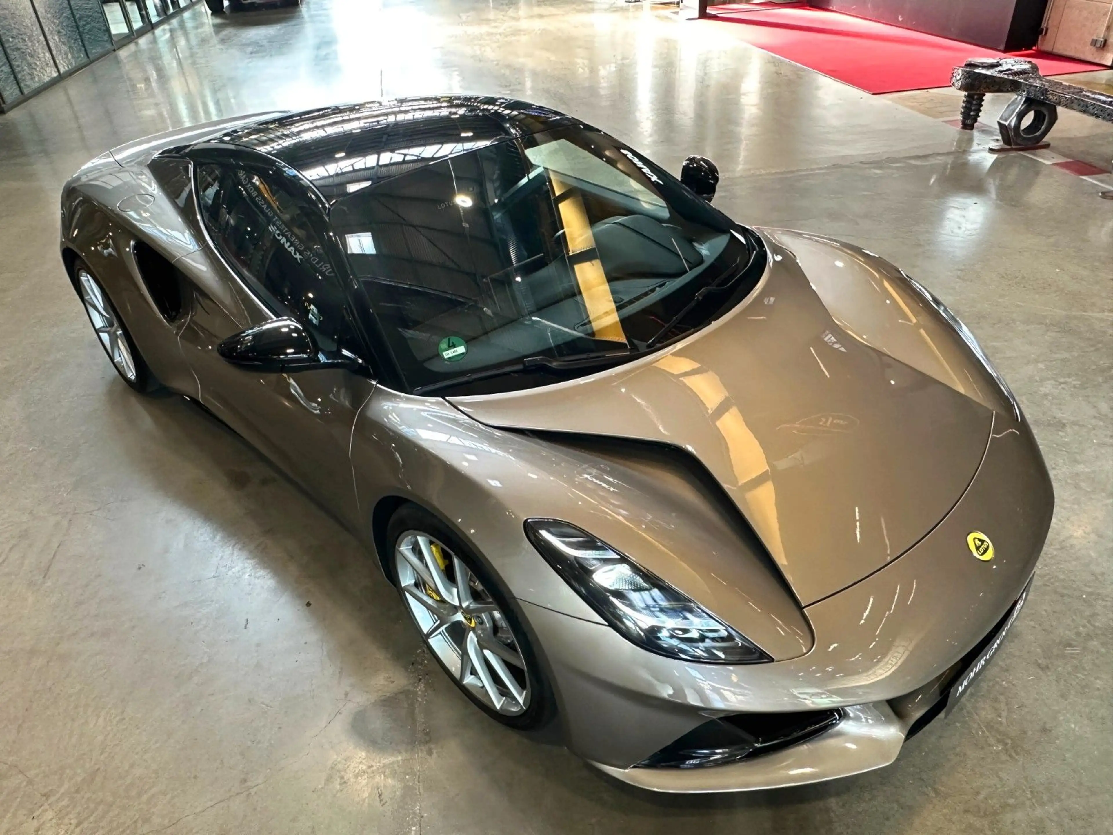 Lotus Emira 3.5 V6 475PS / Alcantara / TFT-Cockpit — photo 3