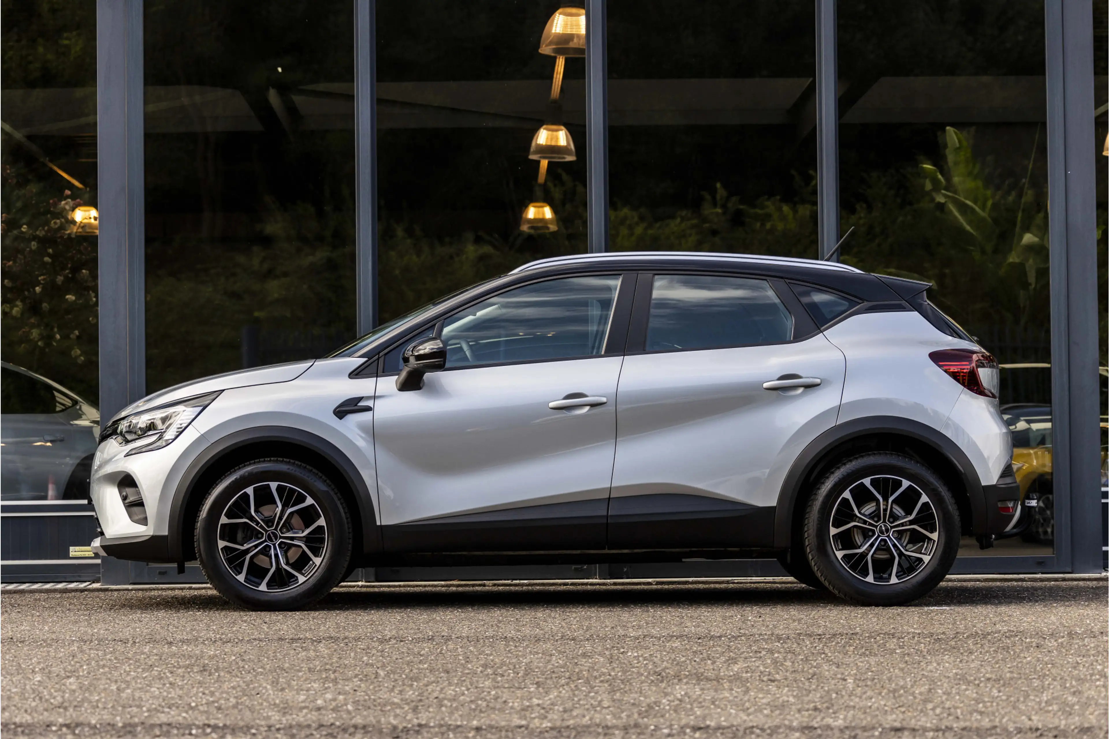 Renault Captur 1.0 TCe 90 Zen — photo 8