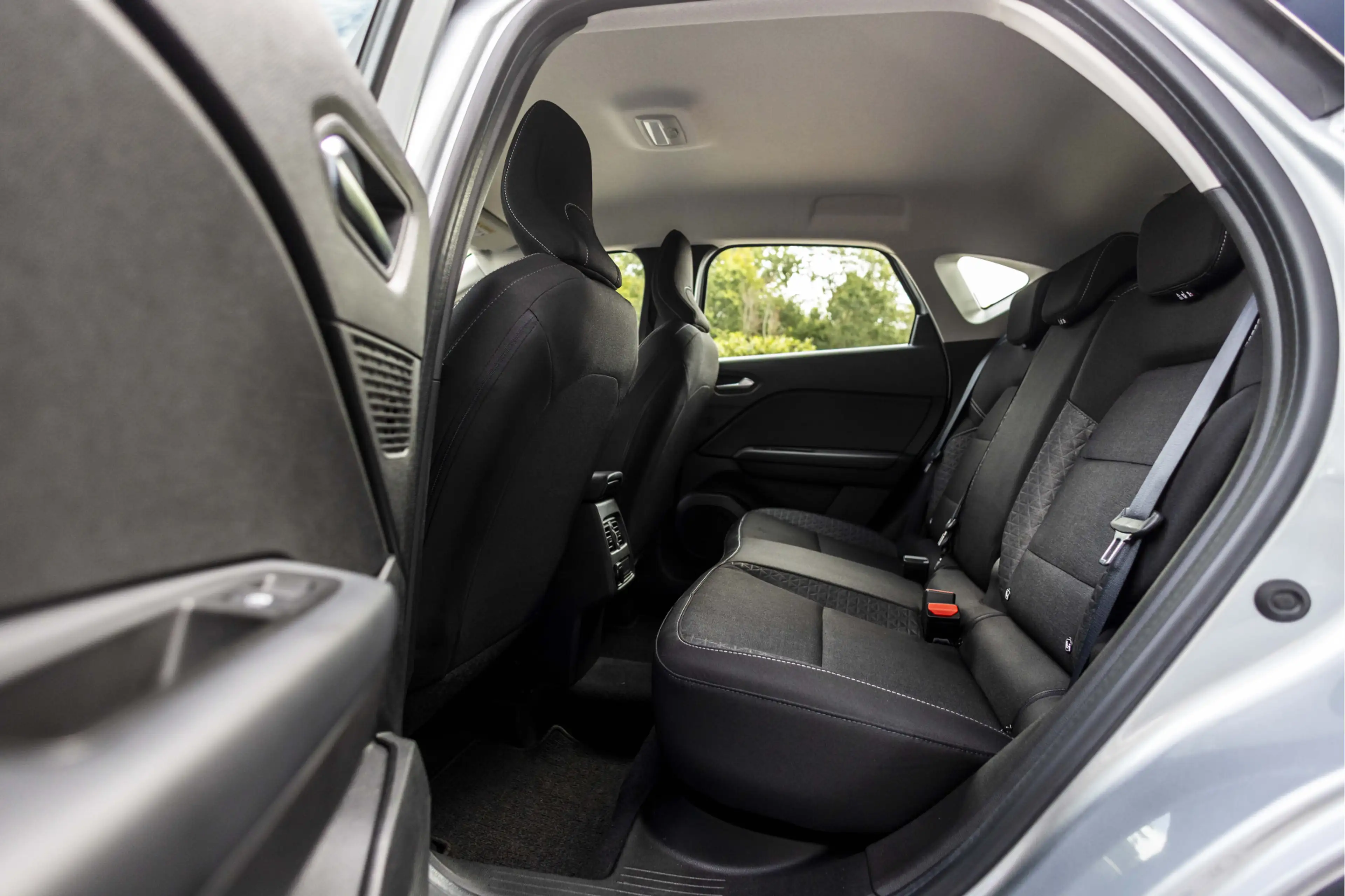 Renault Captur 1.0 TCe 90 Zen — photo 15