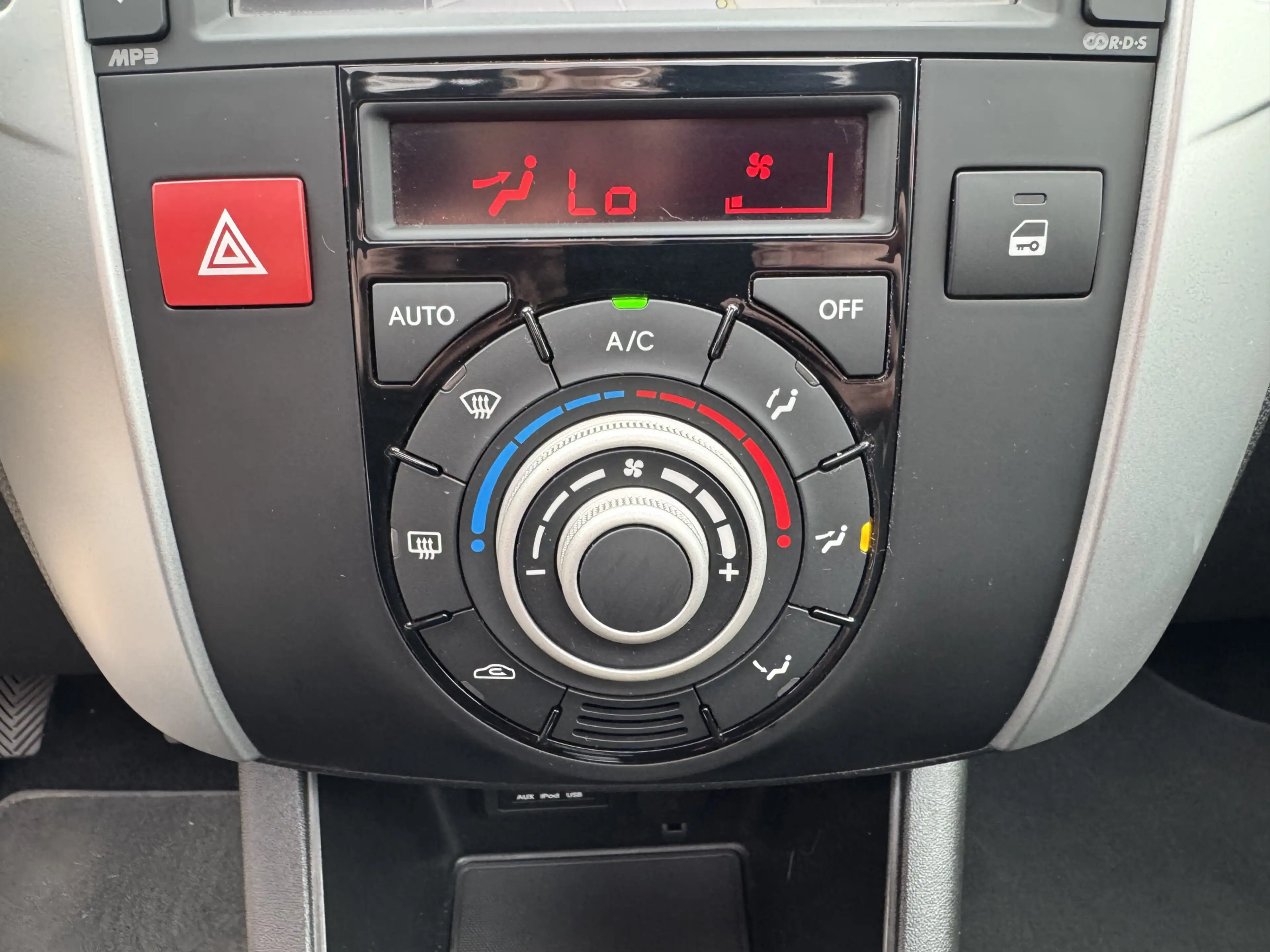 Kia Venga 1.4 CVVT Vibe Trekhaak, Panorama dak, Cruise, Blue — photo 23