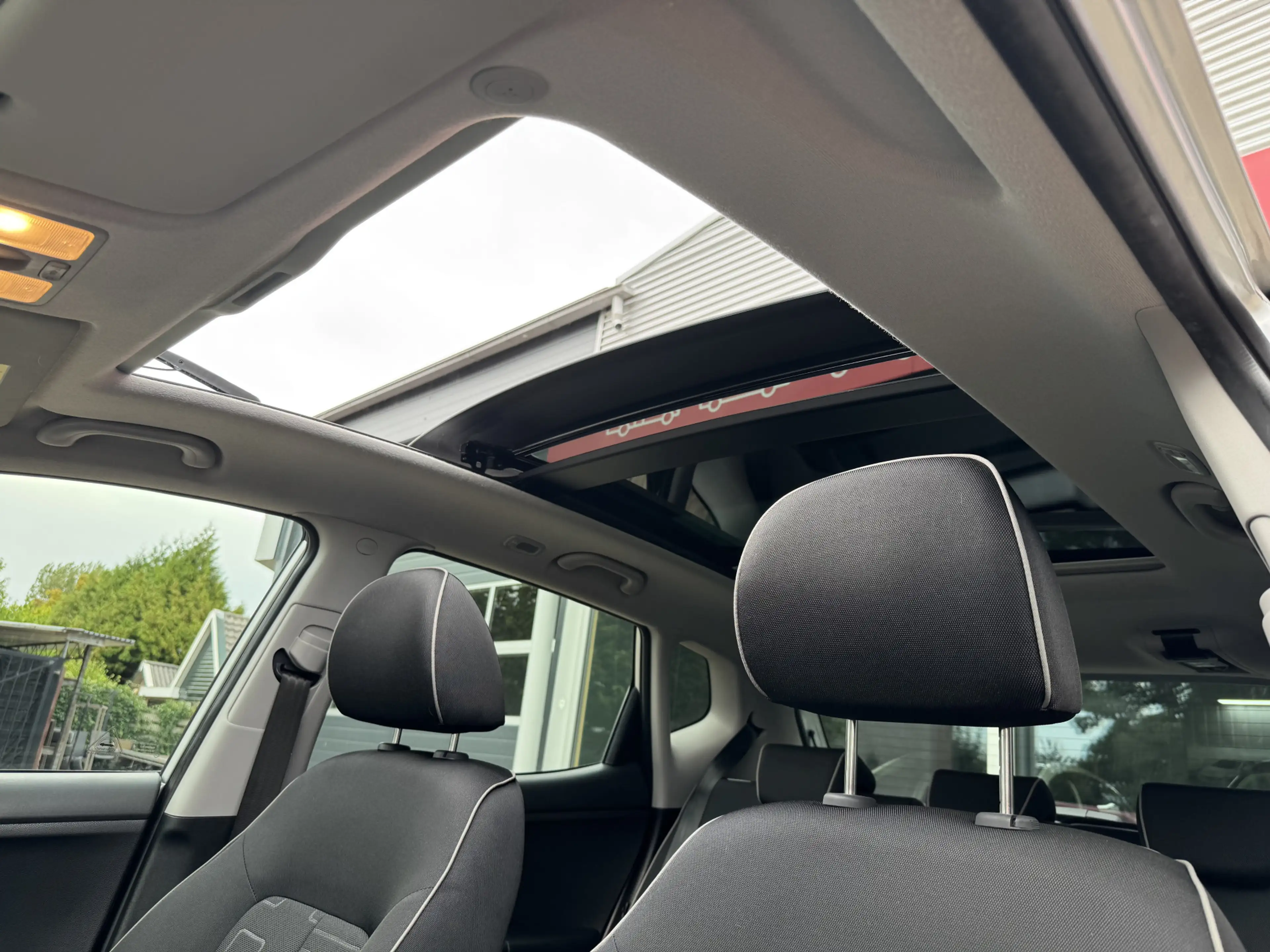 Kia Venga 1.4 CVVT Vibe Trekhaak, Panorama dak, Cruise, Blue — photo 9