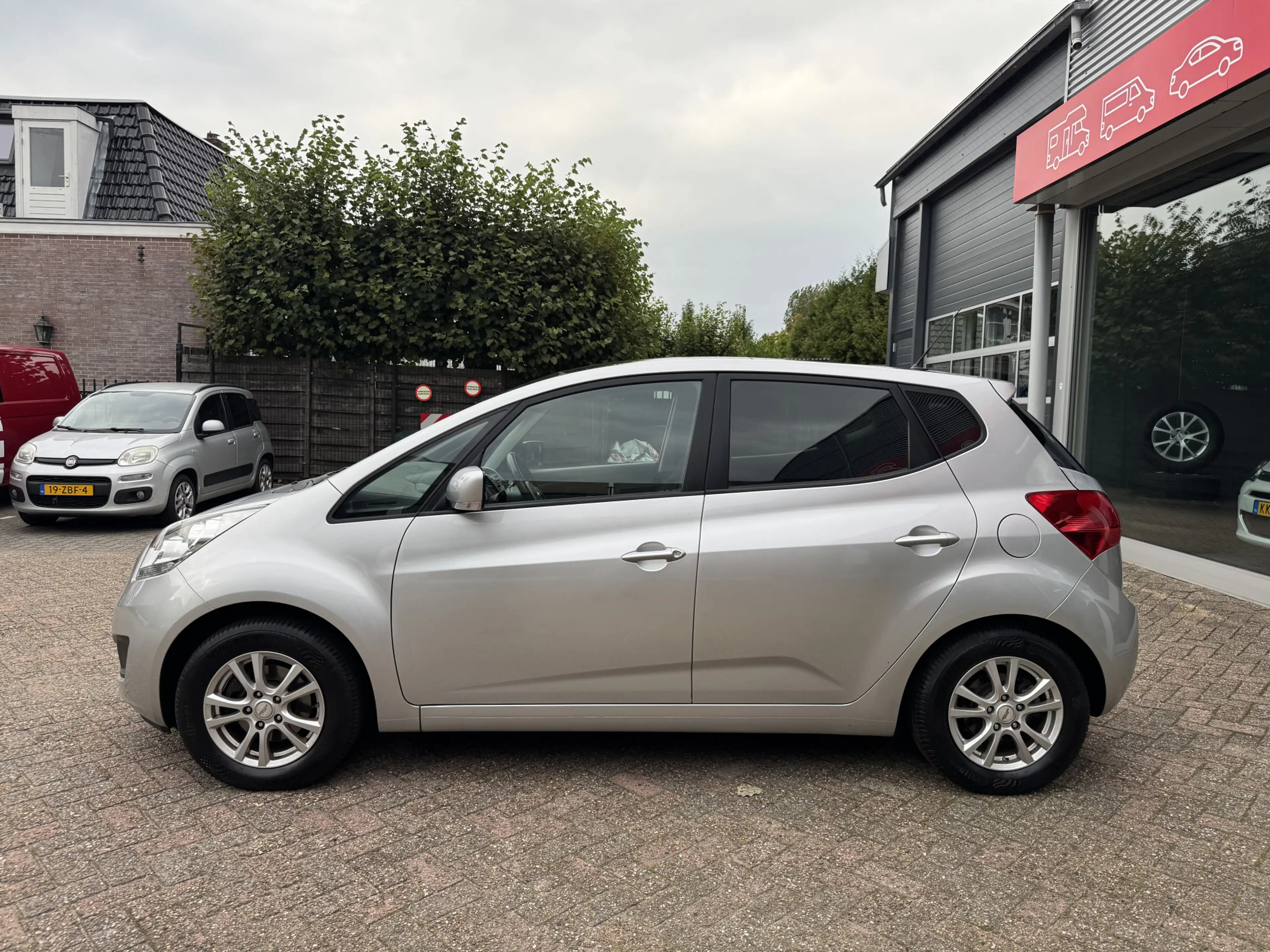 Kia Venga 1.4 CVVT Vibe Trekhaak, Panorama dak, Cruise, Blue — photo 3