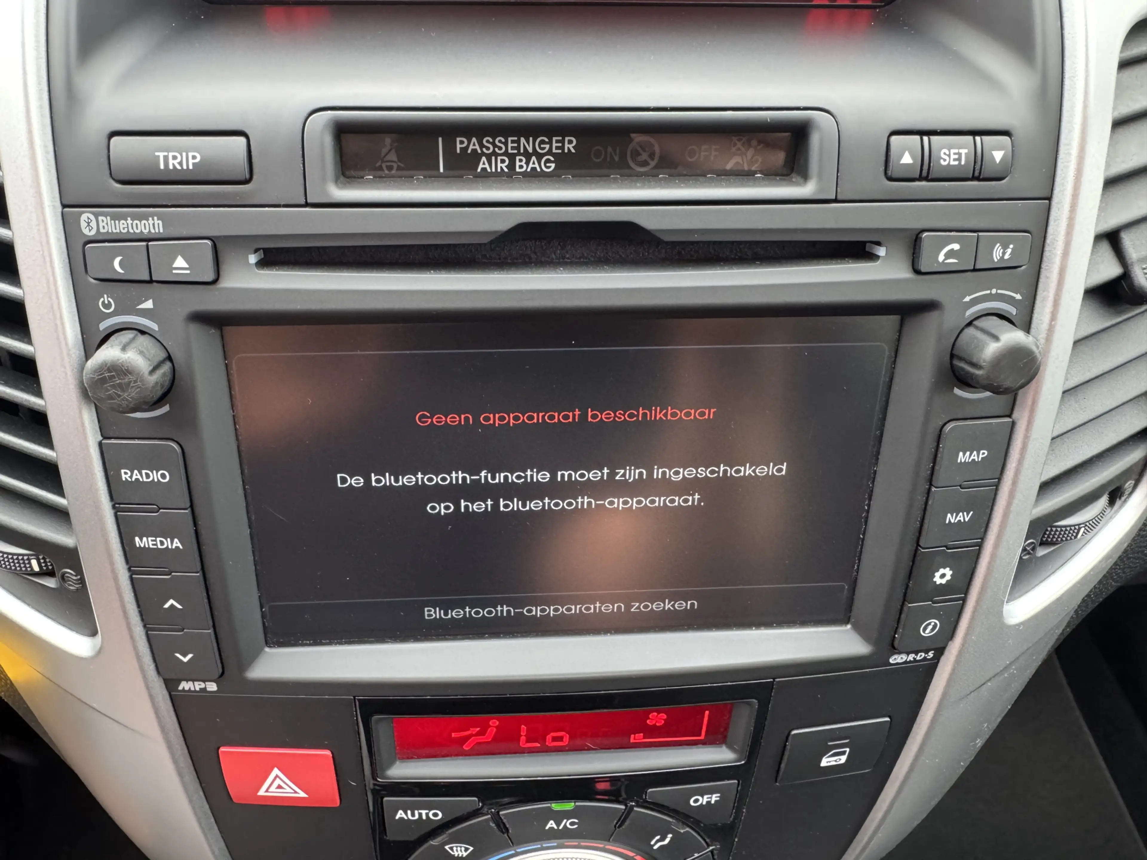 Kia Venga 1.4 CVVT Vibe Trekhaak, Panorama dak, Cruise, Blue — photo 25