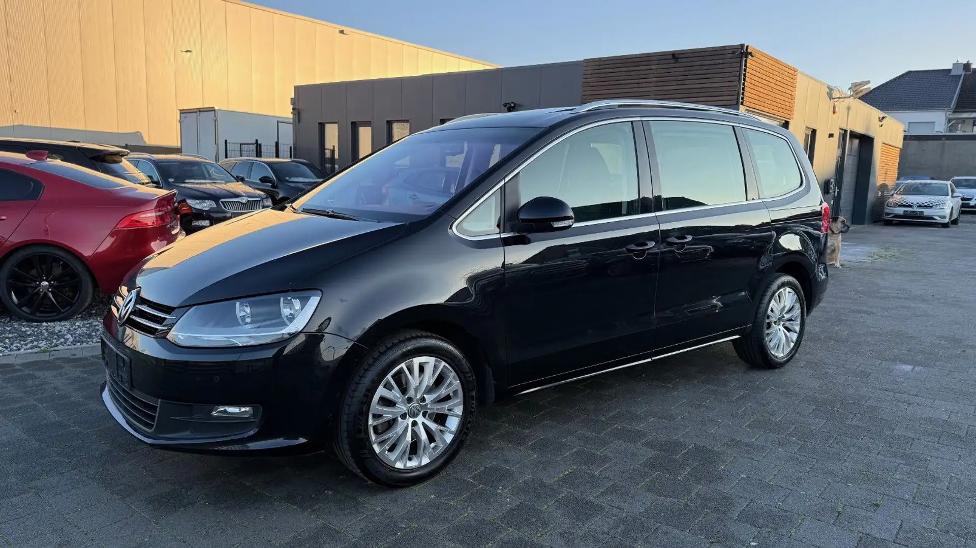 Volkswagen Sharan 2.0 TDI BMT | 7-Sitzer | Panorama Schwarz - 1