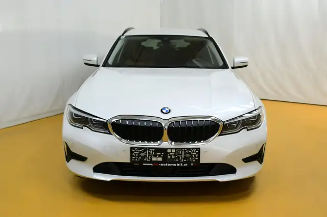 BMW 3 Series view 7