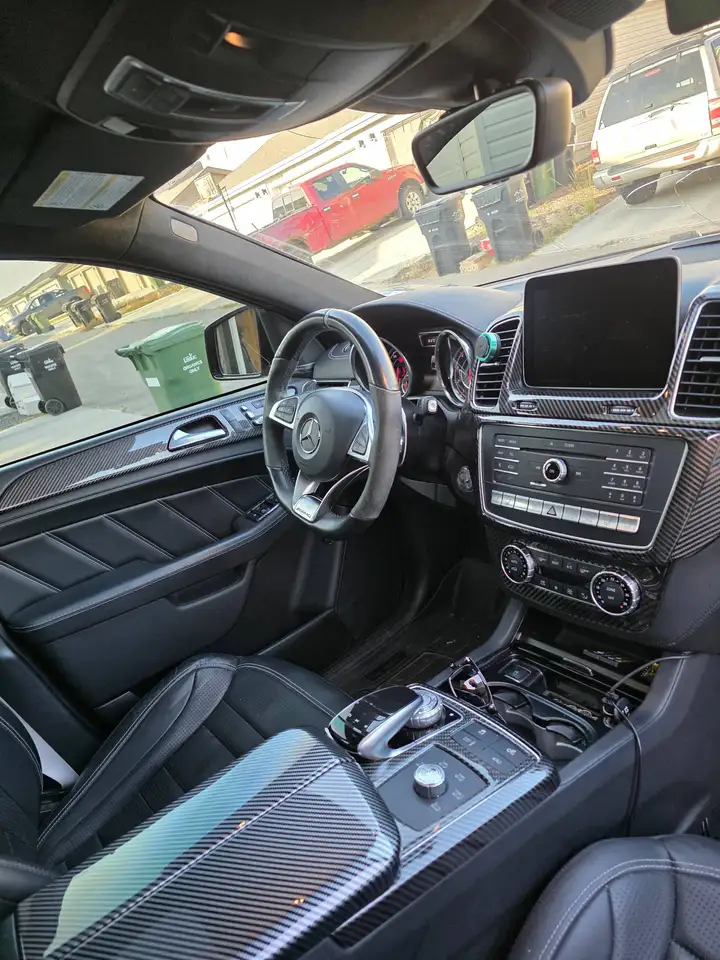 Mercedes-Benz GLE снимка Mercedes-Benz GLE