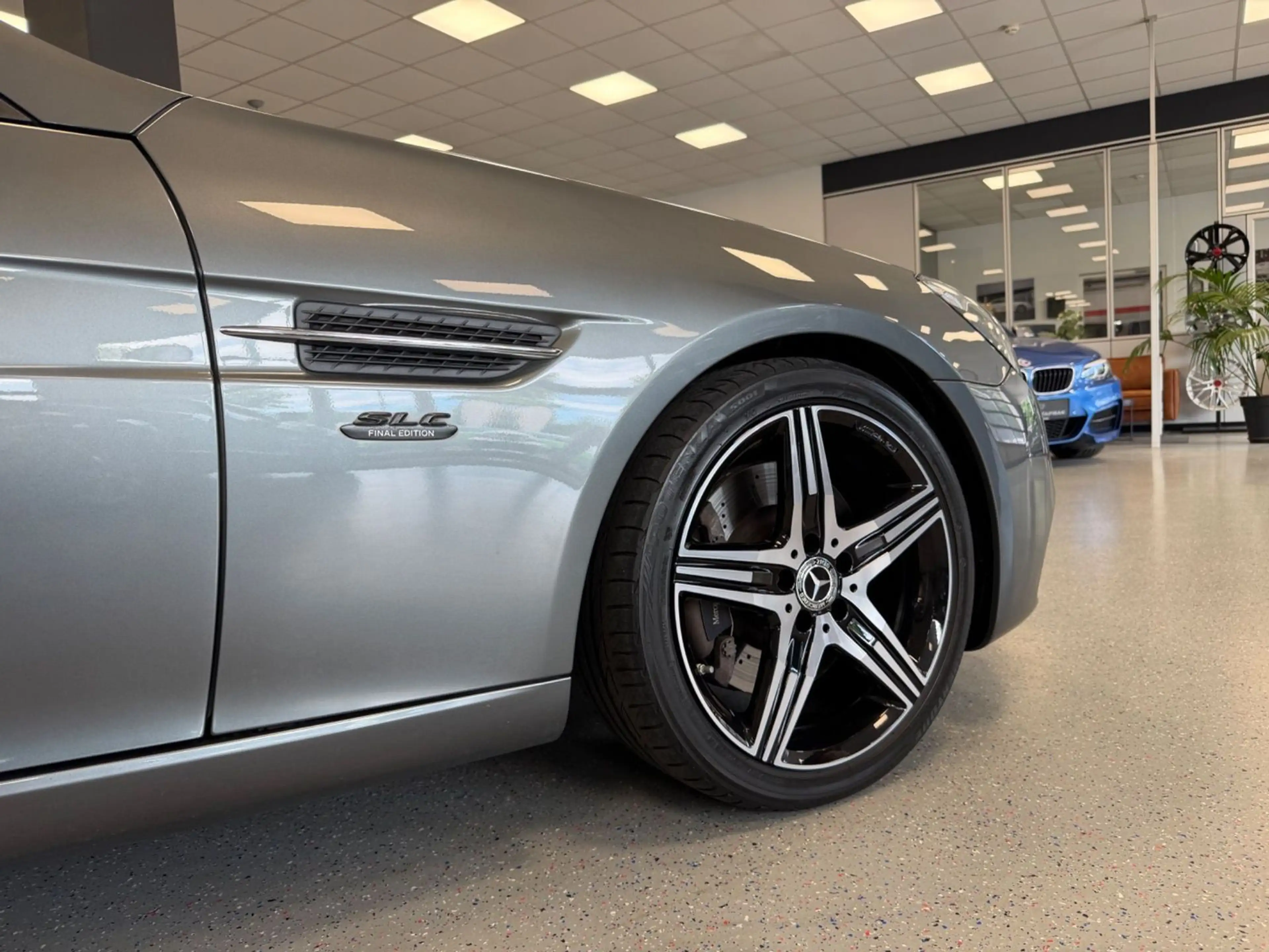 Mercedes-Benz SLC 300 Roadster Final Edition|39.923km|AMG-Line — photo 9