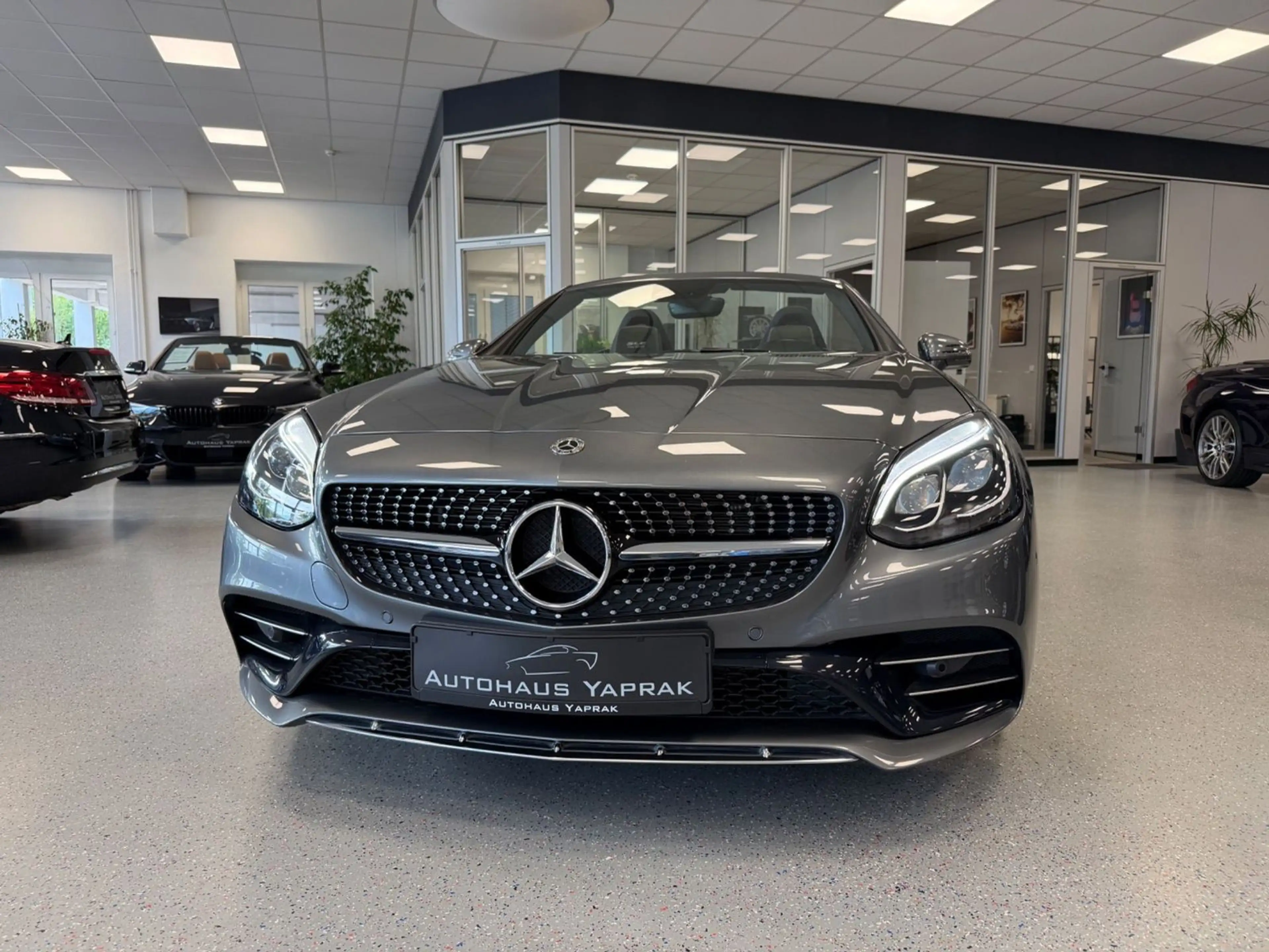 Mercedes-Benz SLC 300 Roadster Final Edition|39.923km|AMG-Line — photo 6