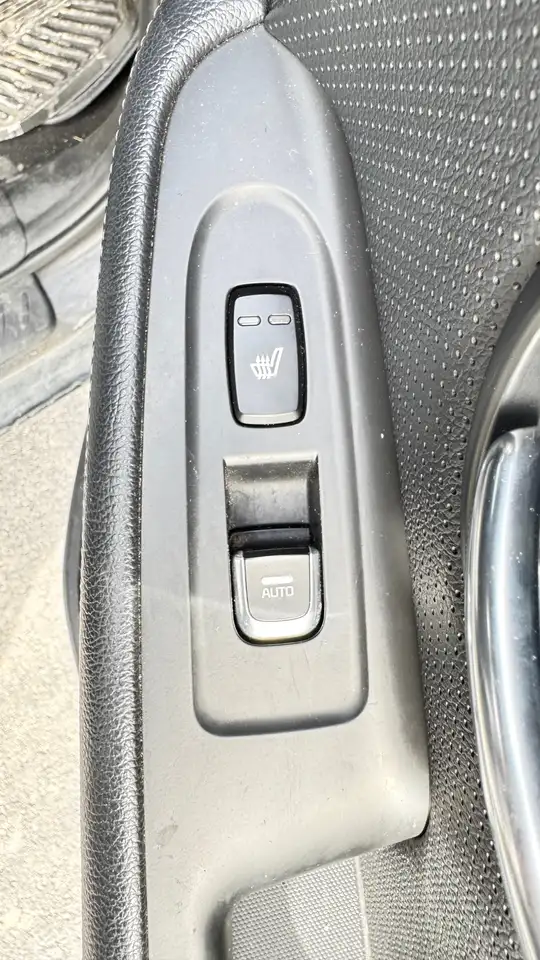 Kia Rondo снимка Kia Rondo