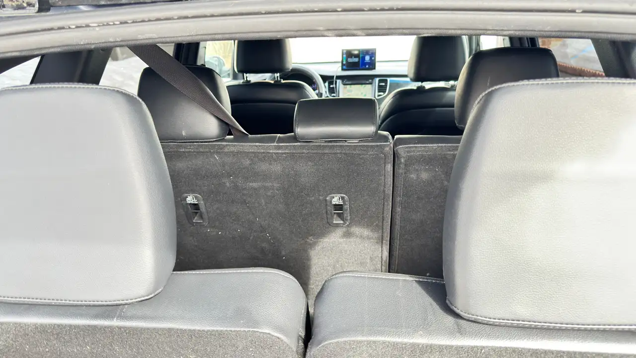 Kia Rondo снимка Kia Rondo