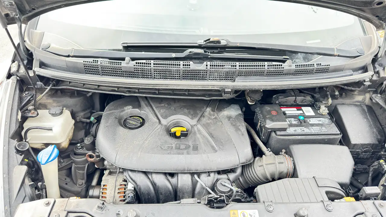 Kia Rondo снимка Kia Rondo