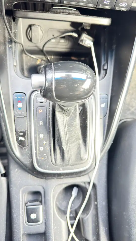 Kia Rondo снимка Kia Rondo