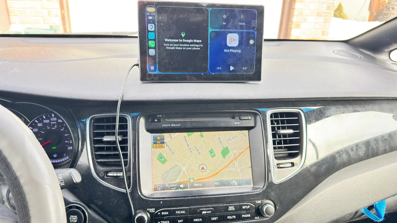 Kia Rondo снимка Kia Rondo