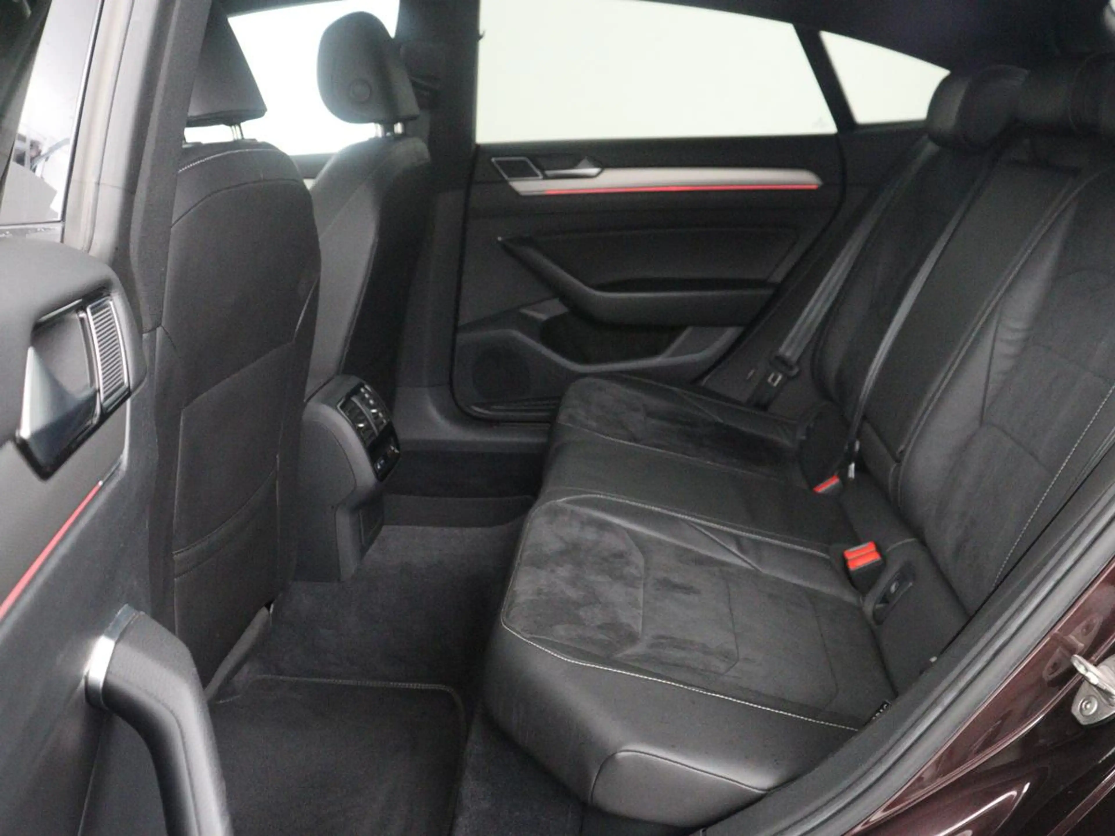 Volkswagen Arteon 2.0 TSI Business R | Panoramadak | Leder/alcantara — photo 7