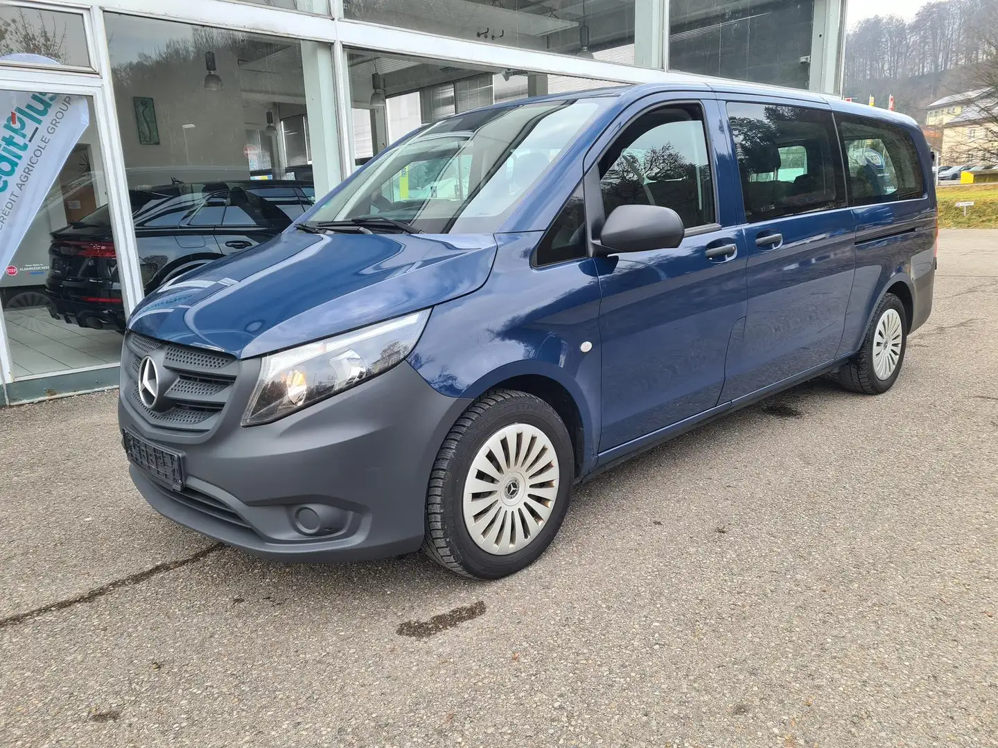 Mercedes-Benz Vito Tourer Autom. Pro extralang Navi 8Sitze RFK Blau - 1