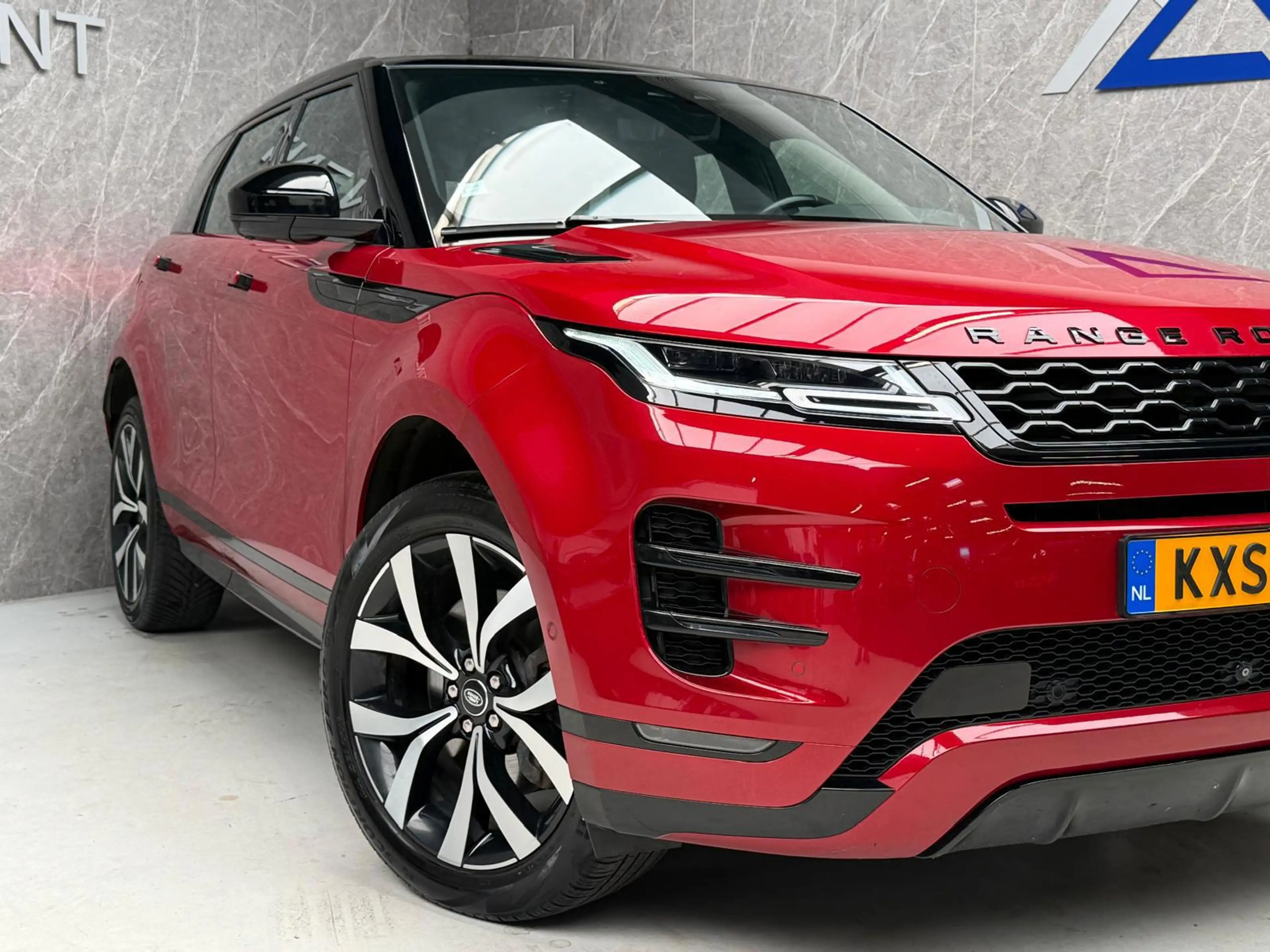 Land Rover Range Rover Evoque 2.0 P200 AWD R-Dynamic HSE / Panorama — photo 8