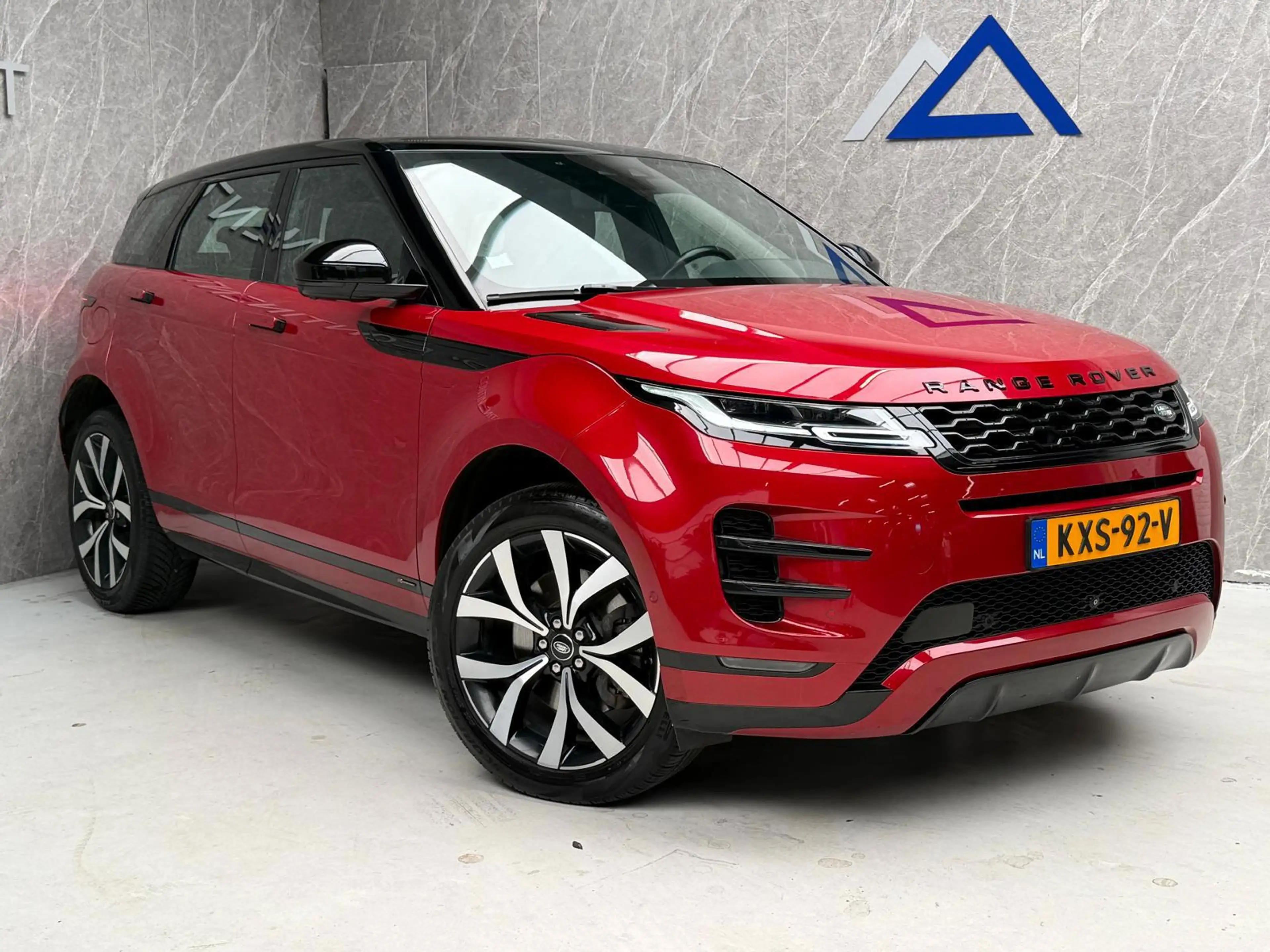 Land Rover Range Rover Evoque 2.0 P200 AWD R-Dynamic HSE / Panorama — photo 3