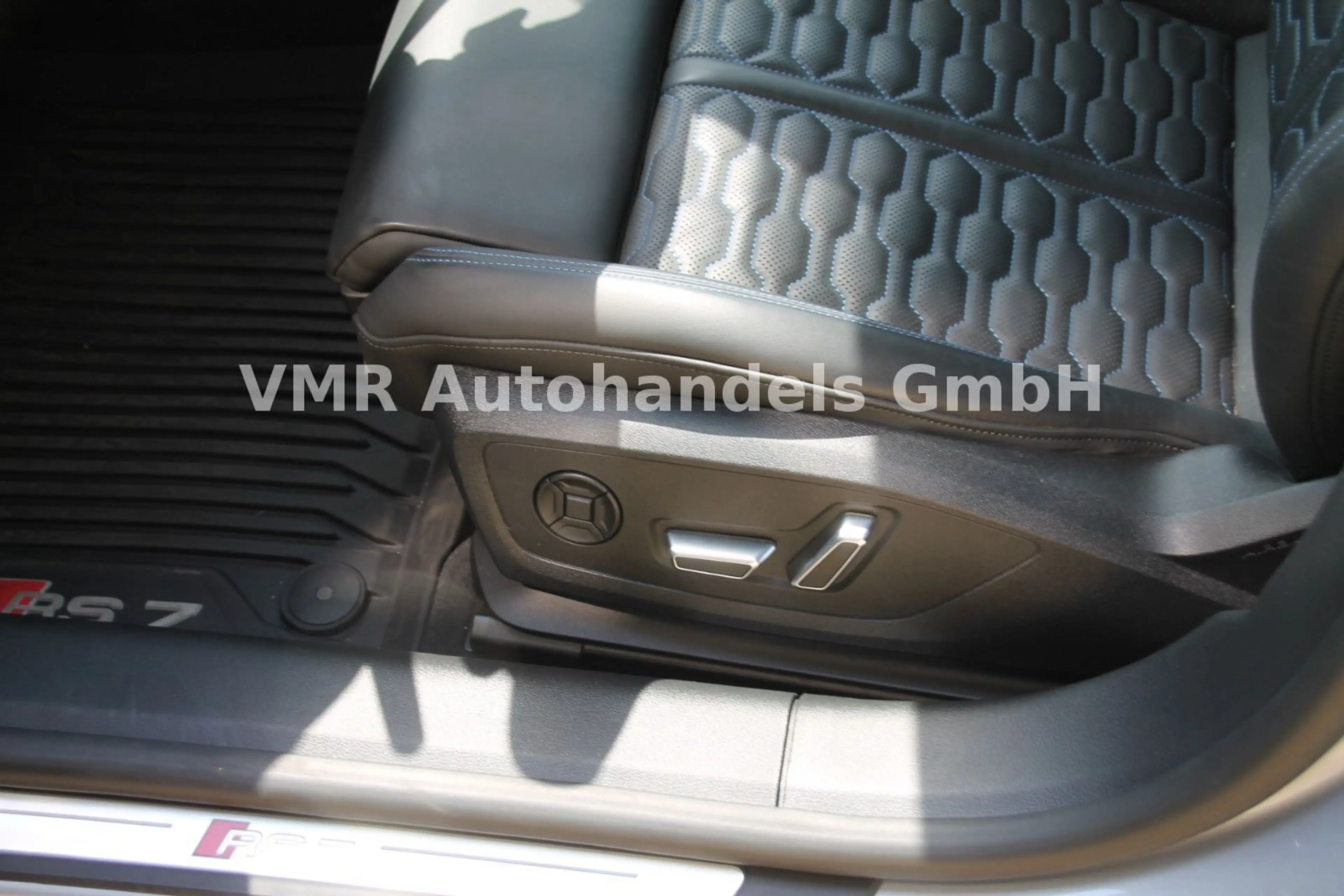 Audi RS7 RS 7 Sportback 4.0 TFSI quattro performance — photo 12