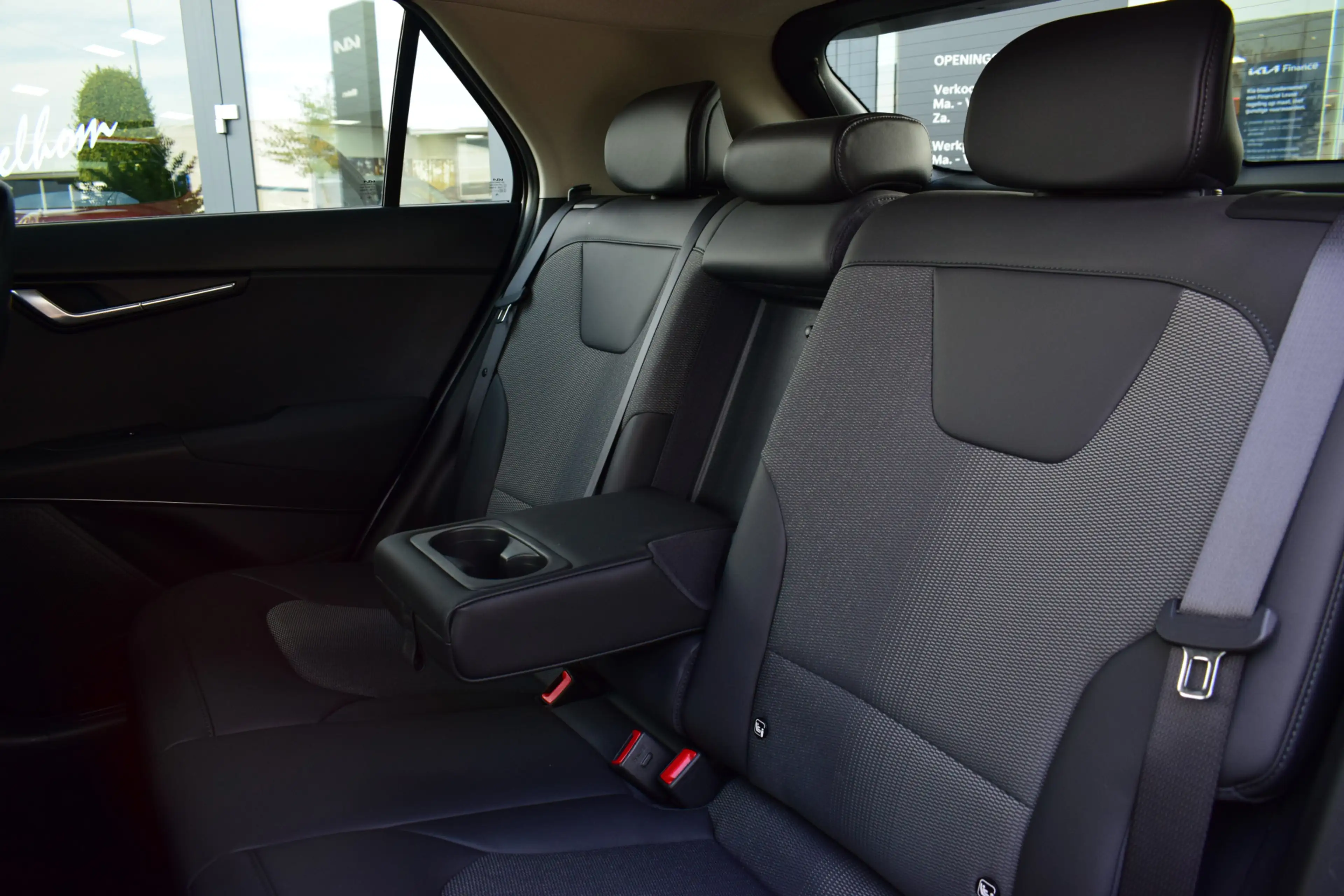 Kia Niro 1.6 GDi Hybrid DynamicLine | Navi | PDC | Adapt.Cr — photo 9