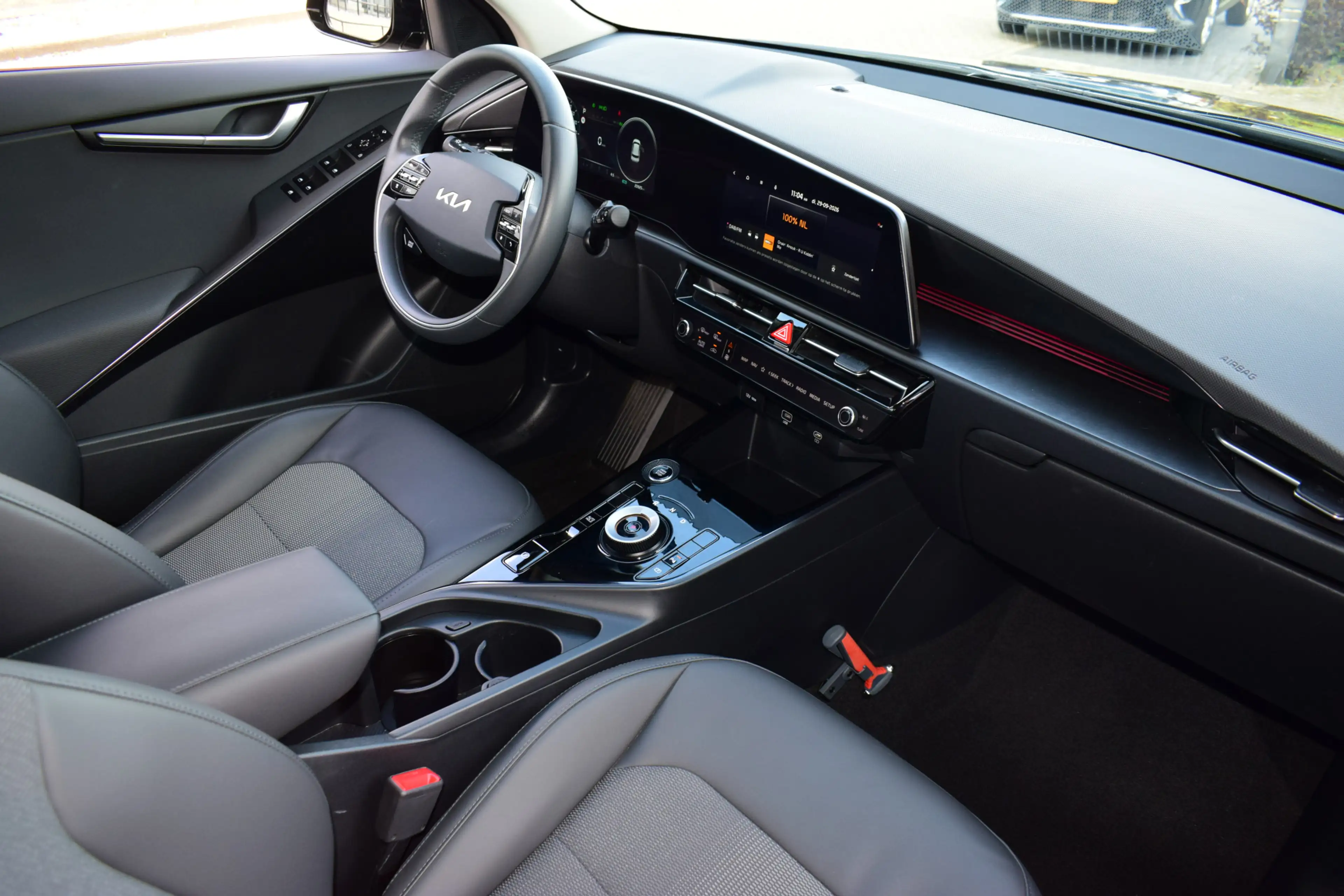Kia Niro 1.6 GDi Hybrid DynamicLine | Navi | PDC | Adapt.Cr — photo 12