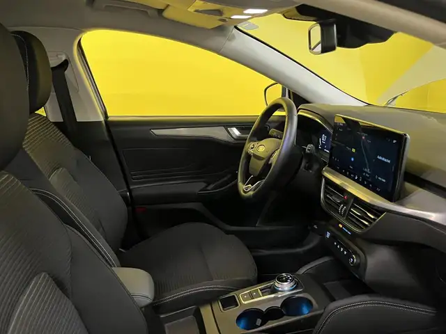 Ford Focus view 5