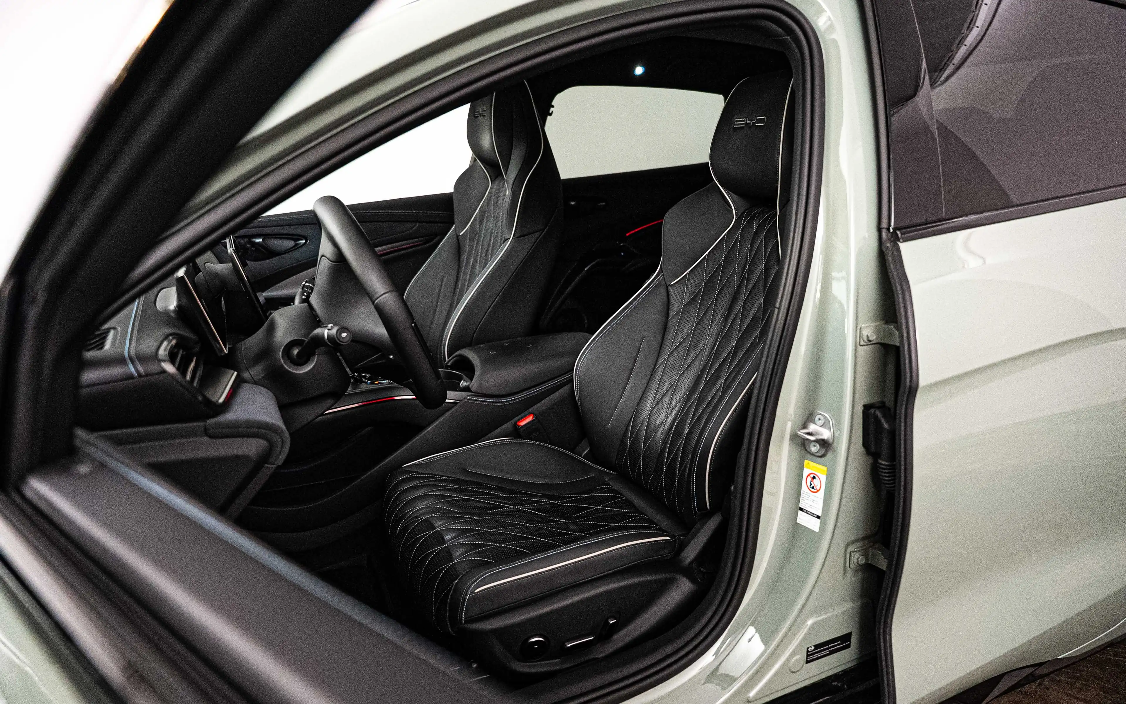 BYD Seal Seal 82.5 kWh Design — photo 10