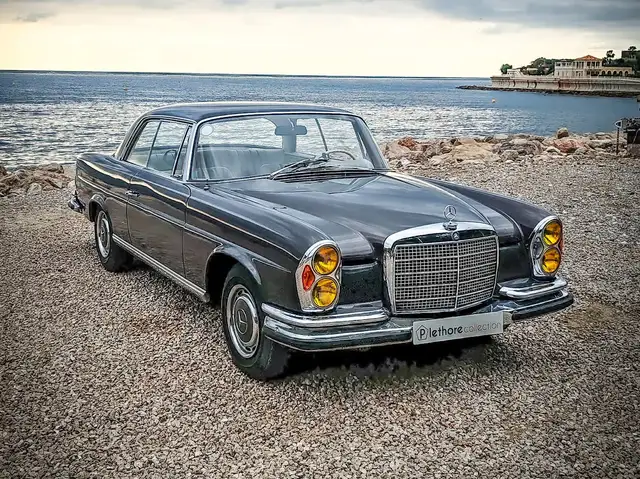 Mercedes-Benz 280 280 SE Coupe W111