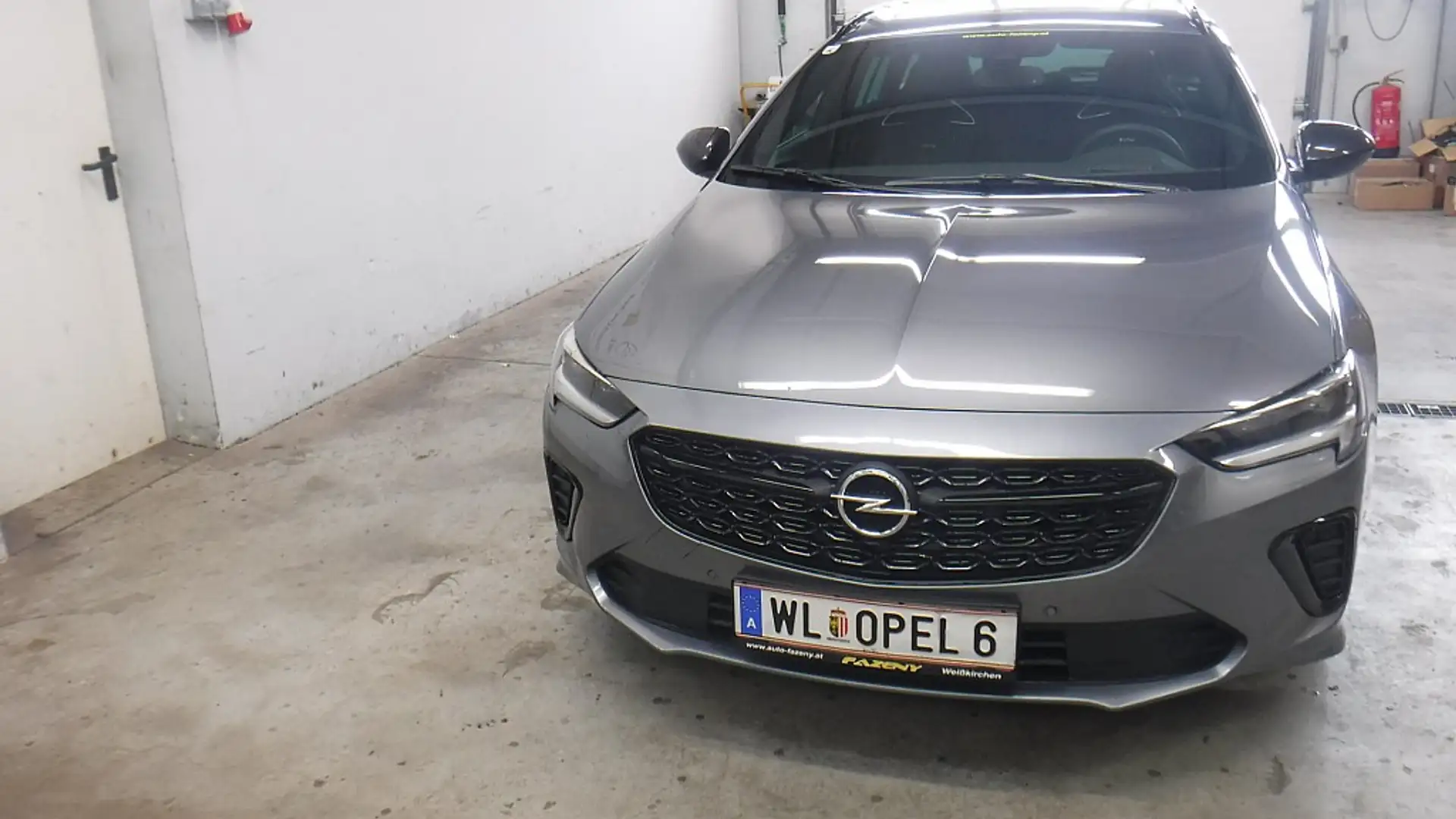 Opel Insignia ST 2,0 SHT GSI Aut. Gris - 2